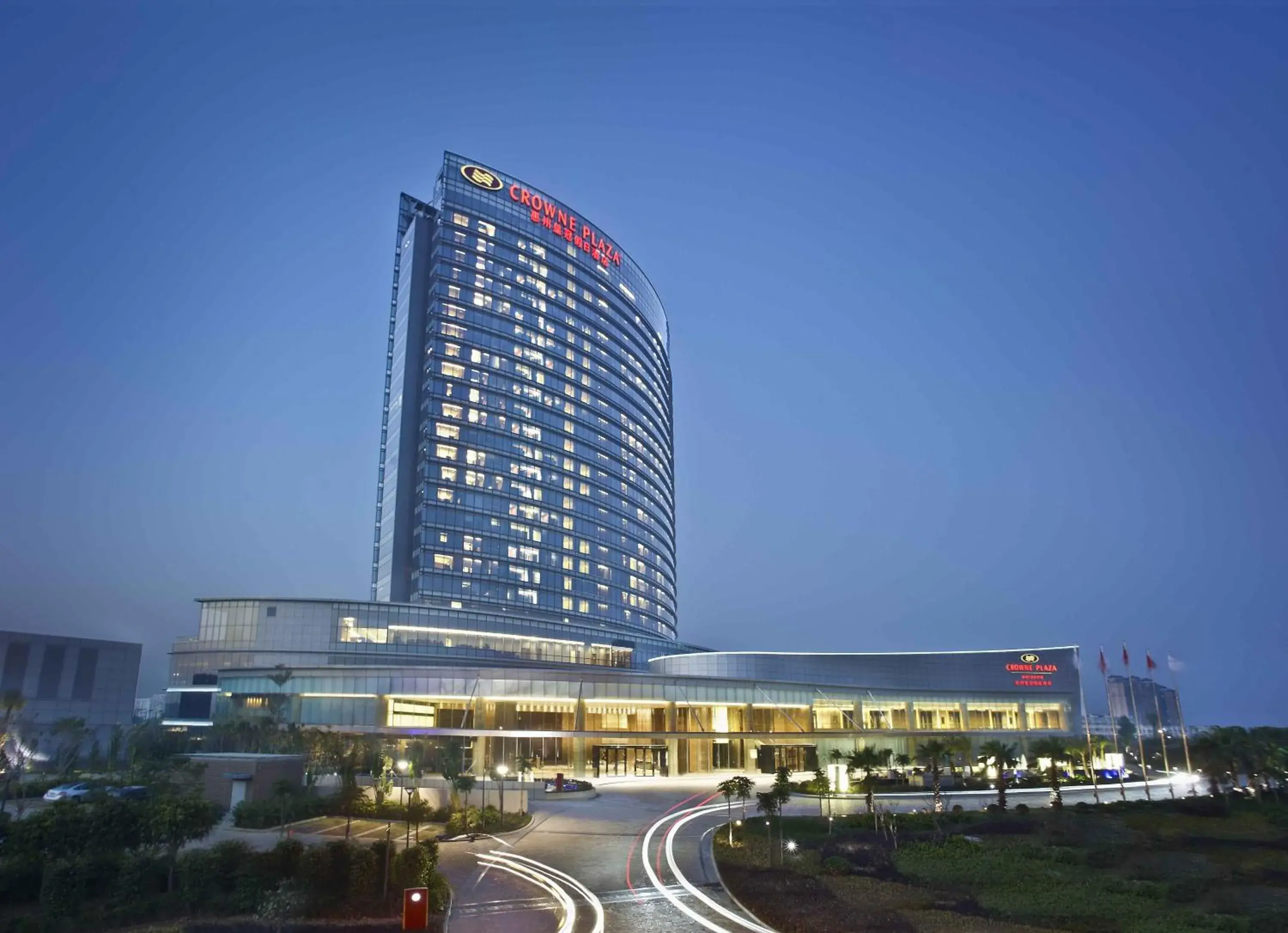 Property building in Crowne Plaza Huizhou, an IHG Hotel