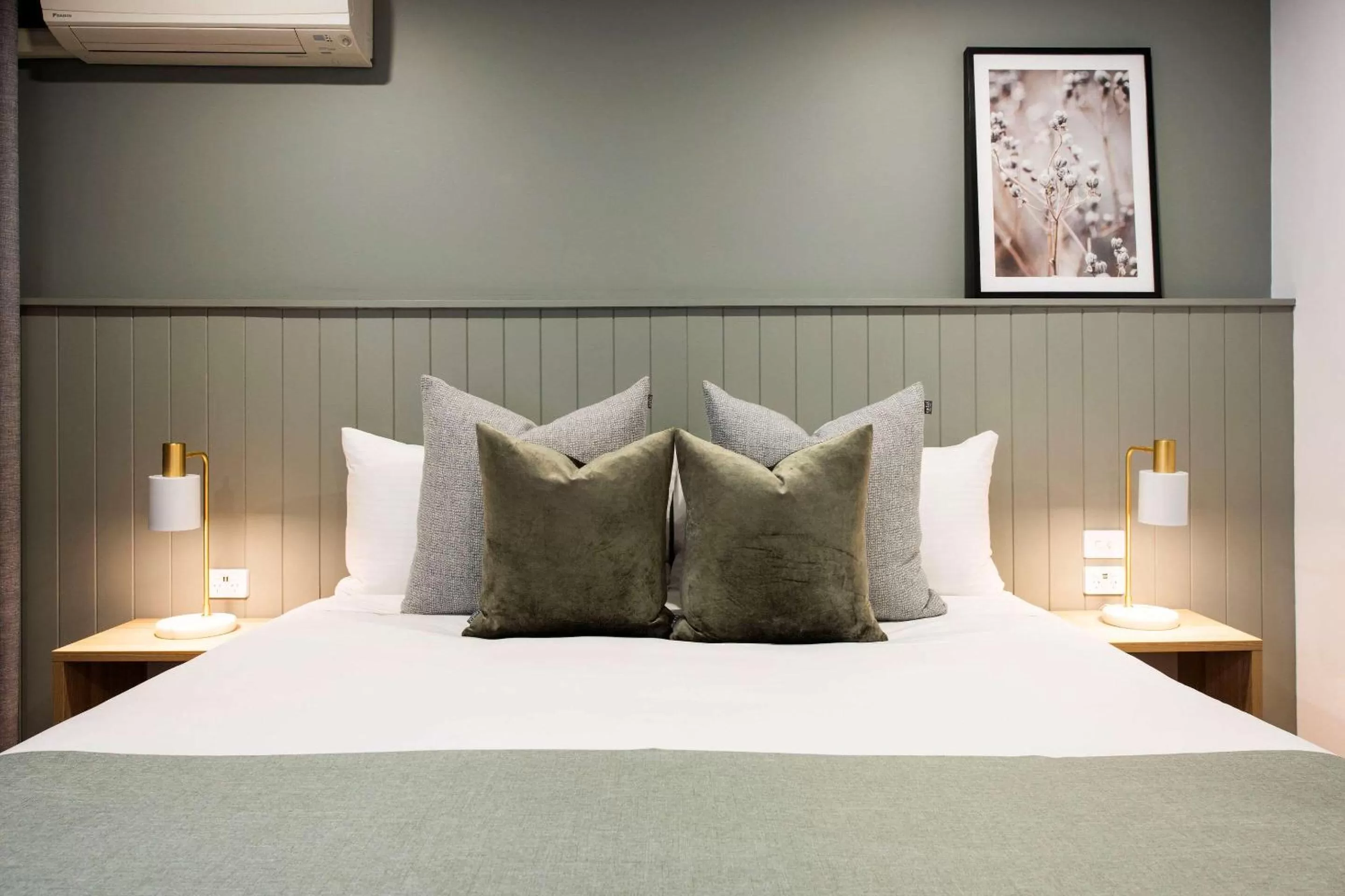 Bed in Aden Hotel Mudgee