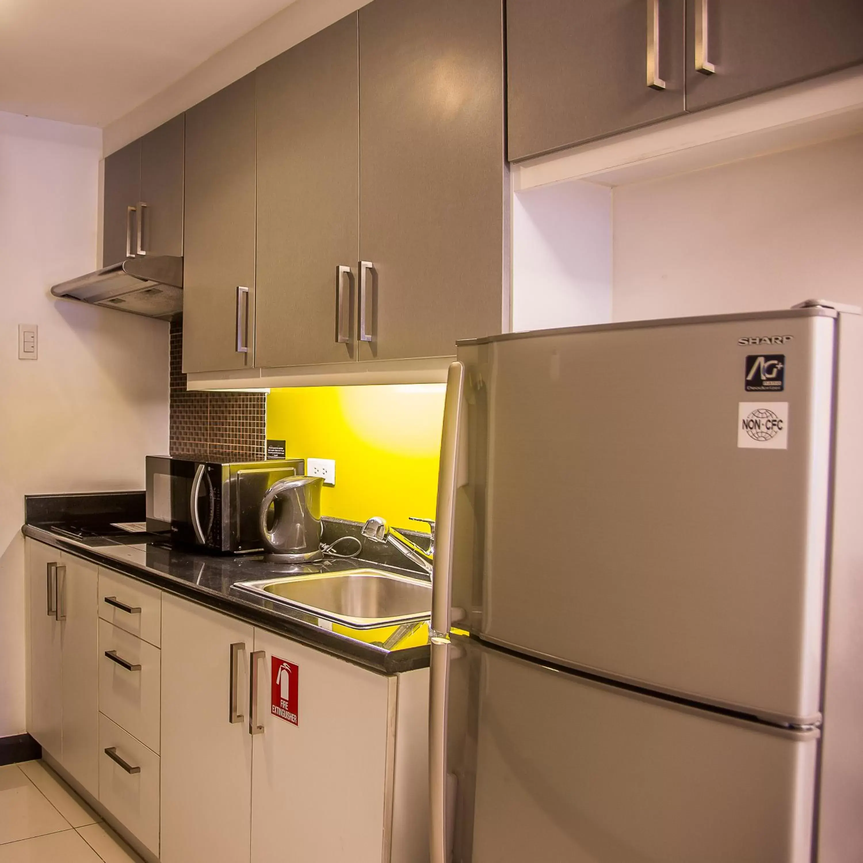 Kitchen or kitchenette, Kitchen/Kitchenette in Y2 Residence Hotel Managed by HII
