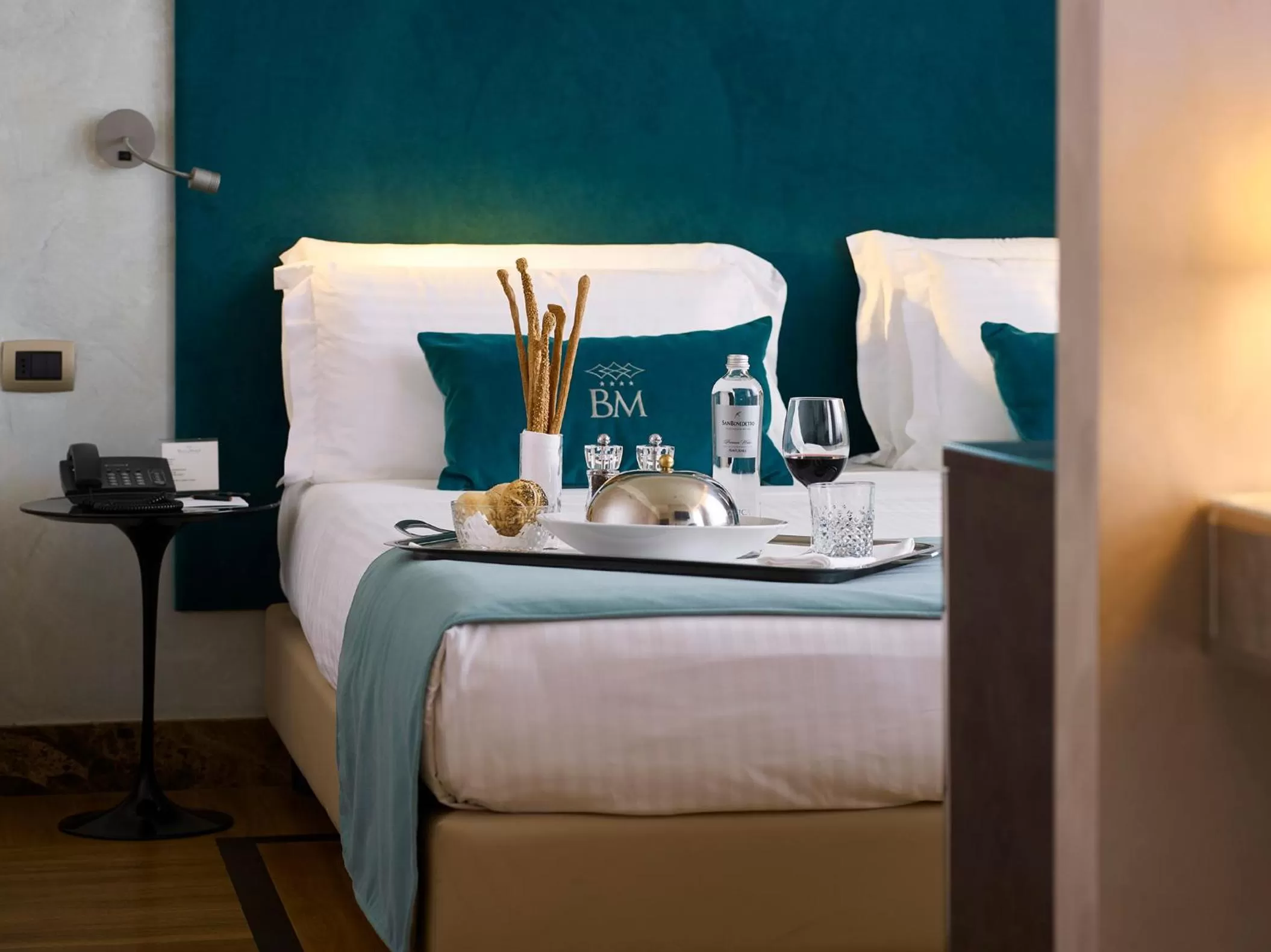 Restaurant/places to eat, Bed in Bianca Maria Palace Hotel