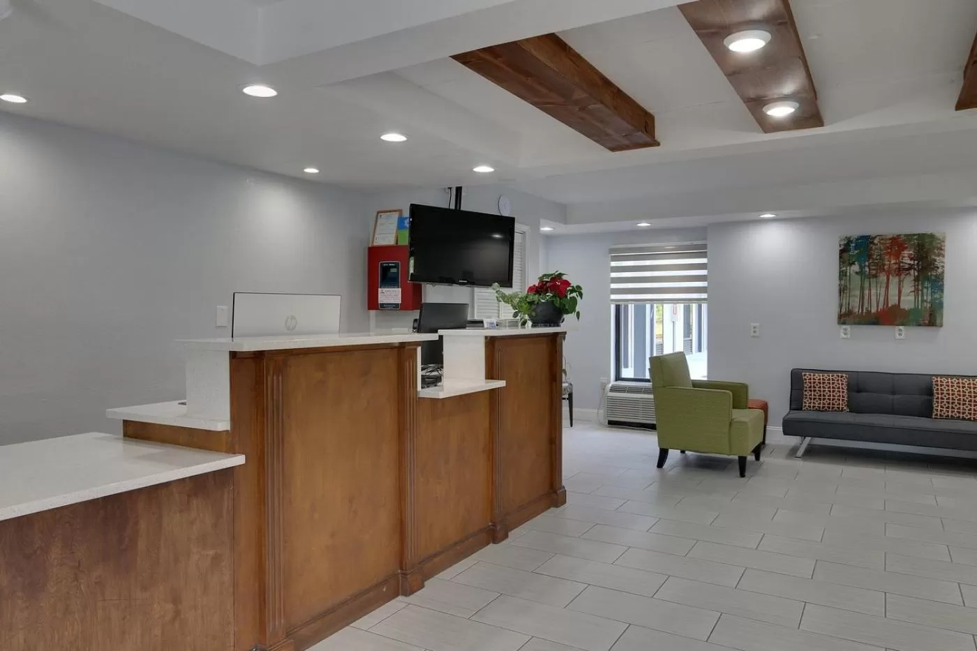 Lobby or reception in Baymont by Wyndham Ridgeland I-95