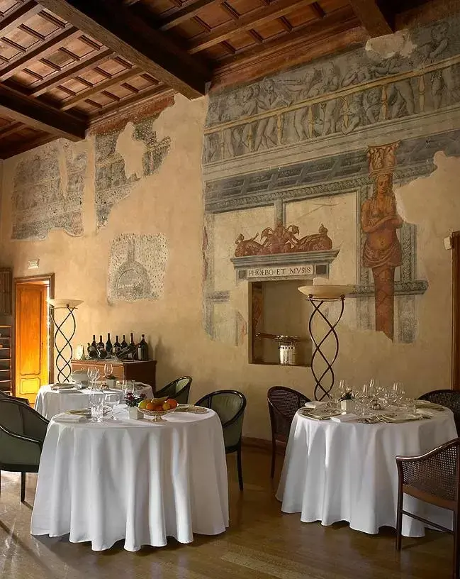 Restaurant/Places to Eat in Hotel Locanda Dei Mai Intees