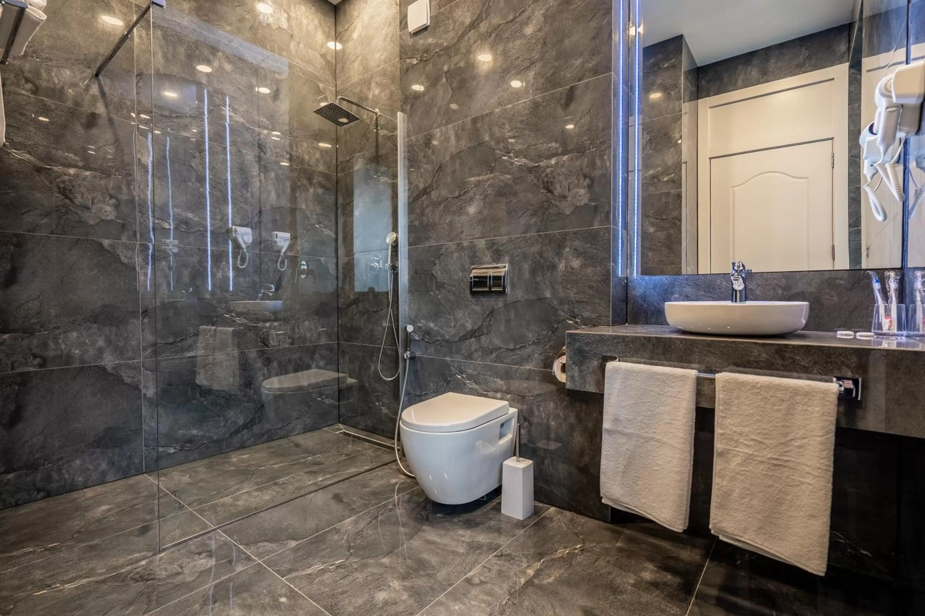 Bathroom in 5 STAR APART HOTEL