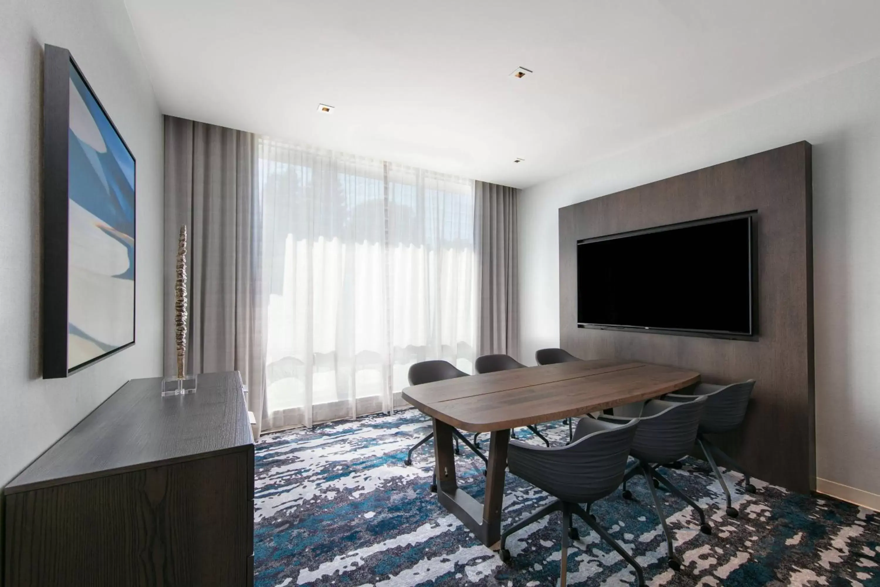 Meeting/conference room, TV/Entertainment Center in AC Hotel by Marriott Palo Alto