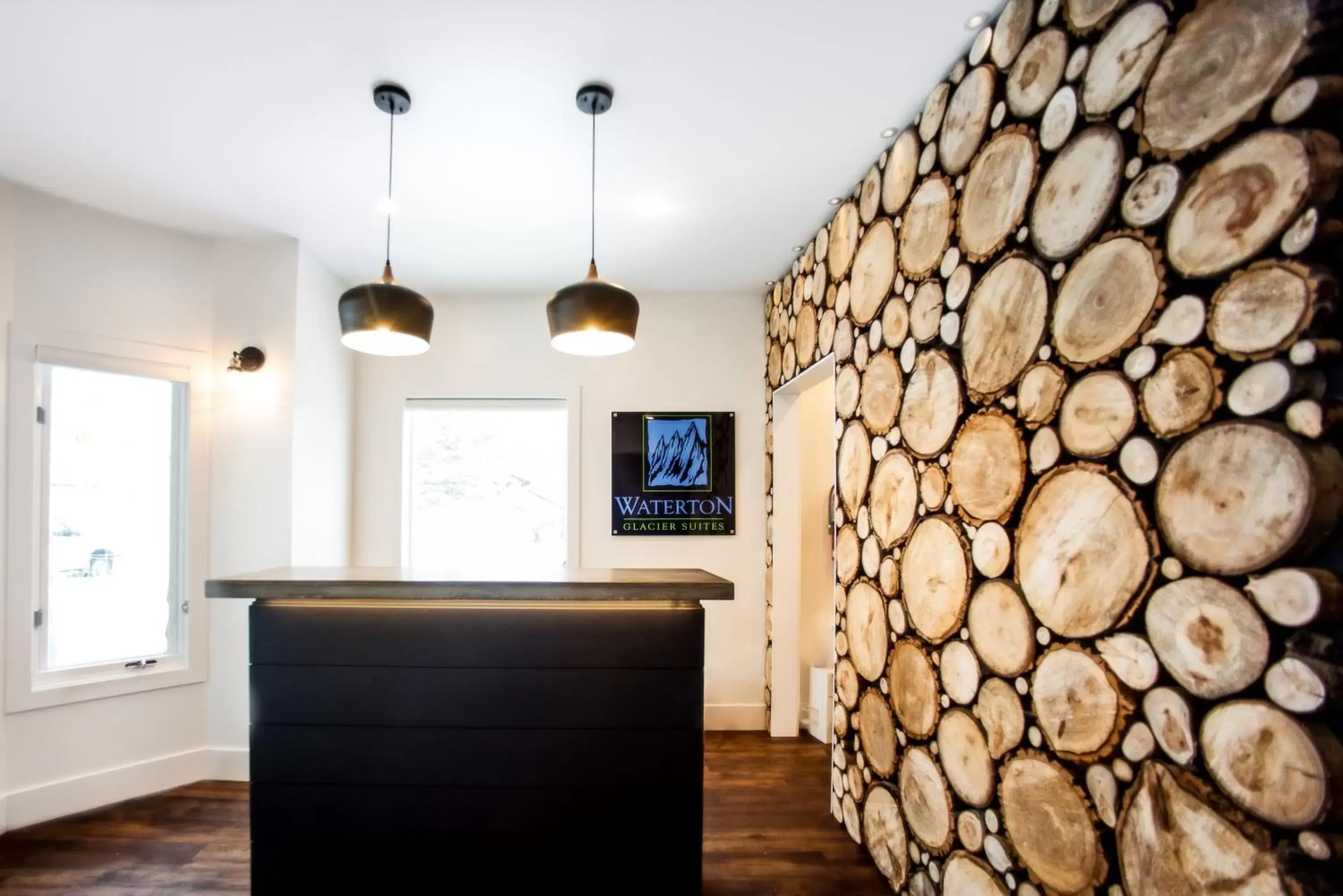 Lobby or reception in Waterton Glacier Suites