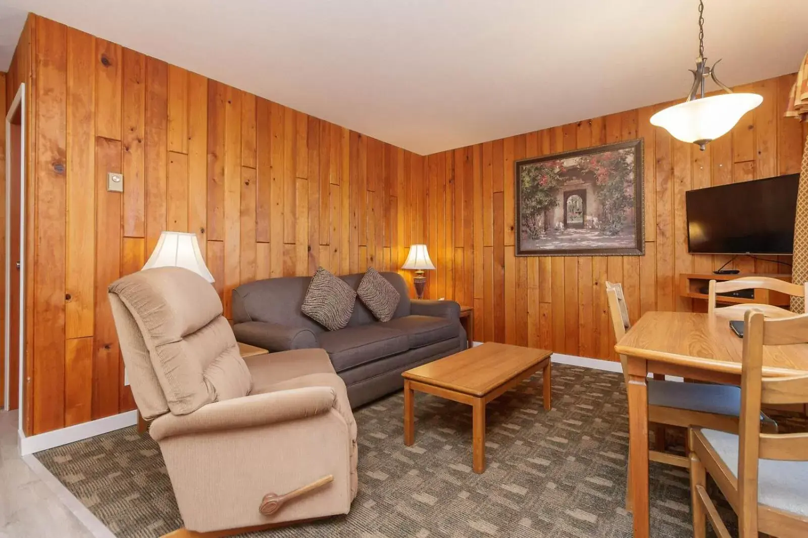 Seating Area in The Cedarwood Inn & Suites