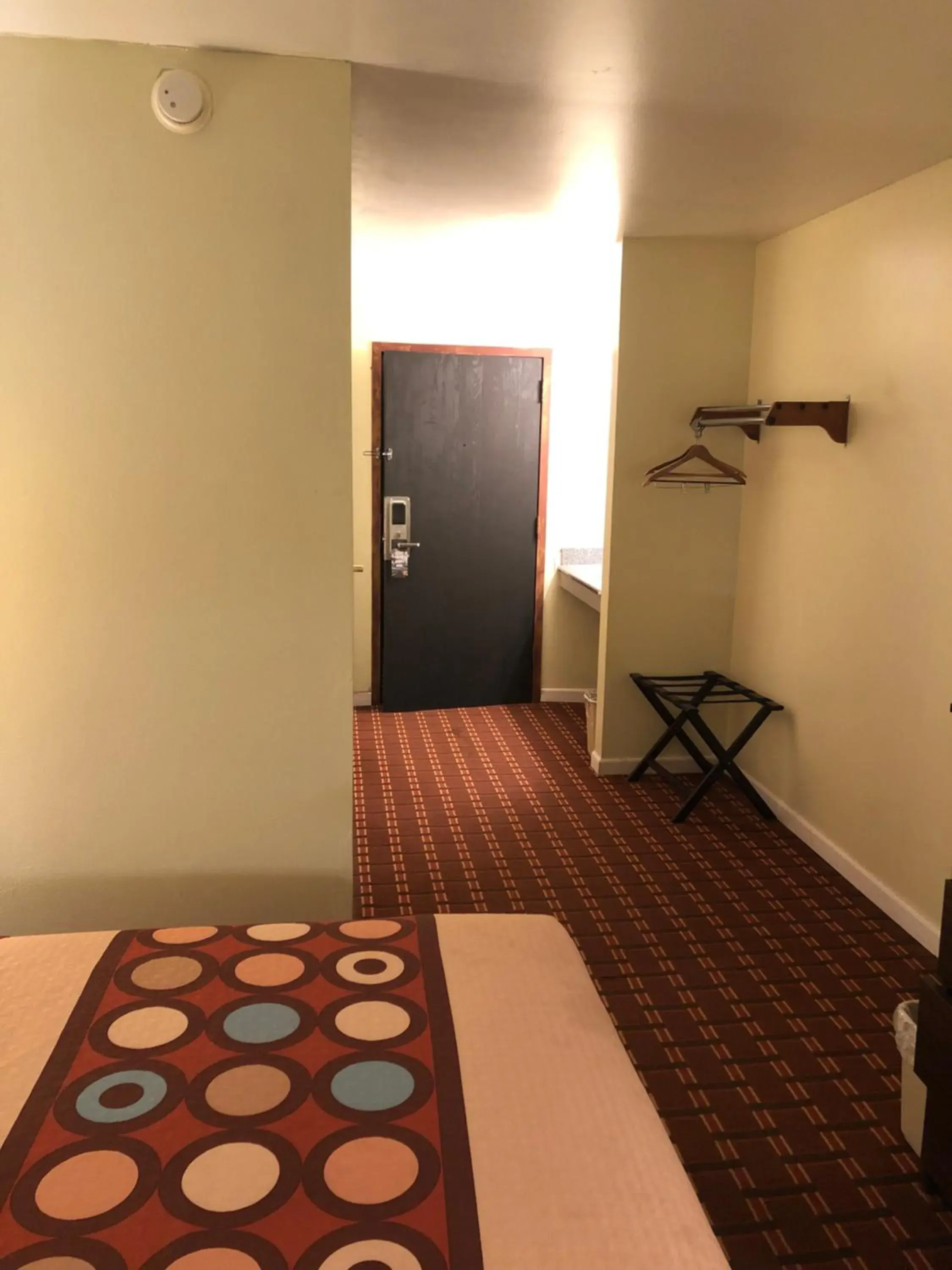 Bed in Super 8 by Wyndham Plover Stevens Point Area Bed in Super 8 by Wyndham Plover Stevens Point Area