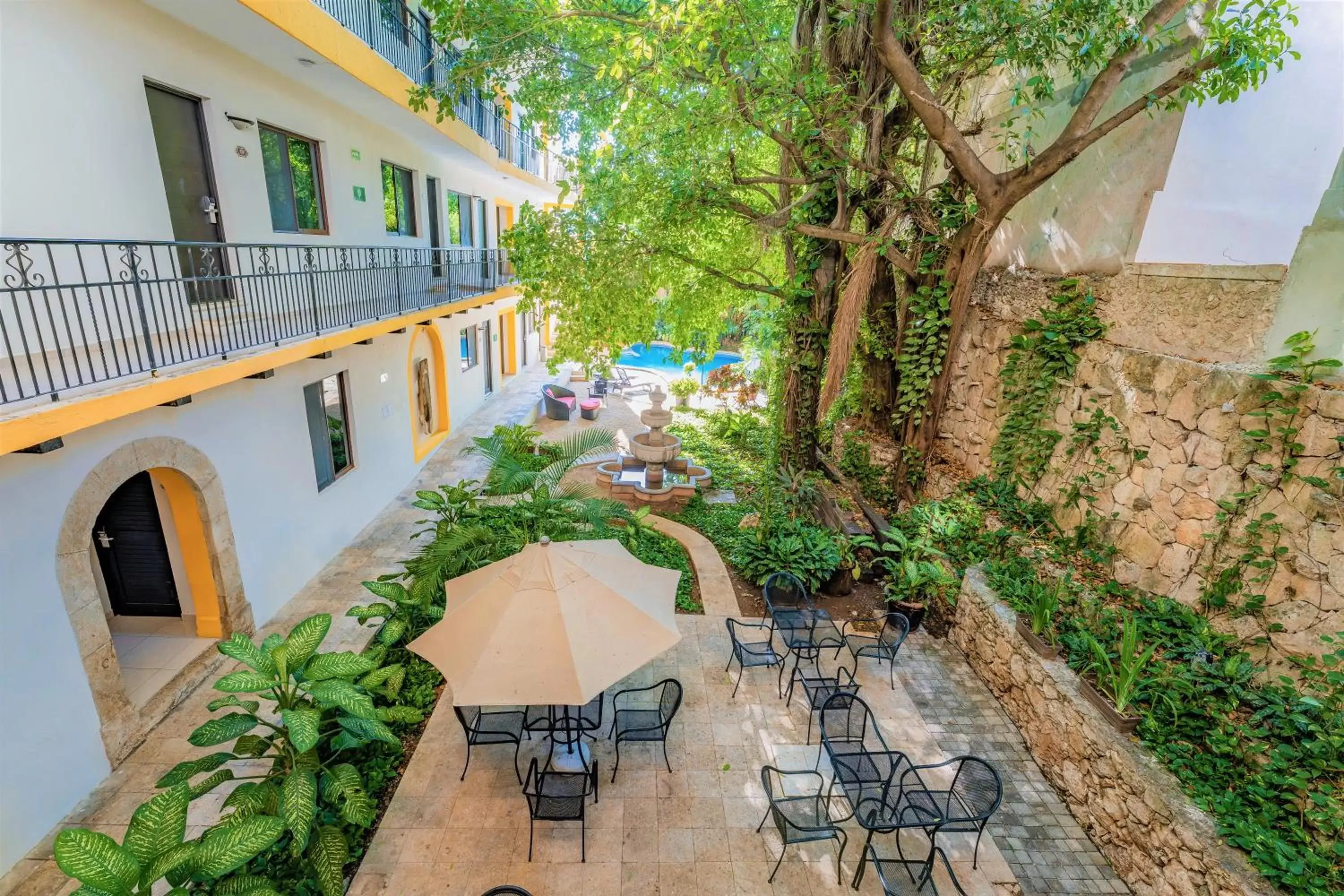 Balcony/Terrace in Maison del Embajador