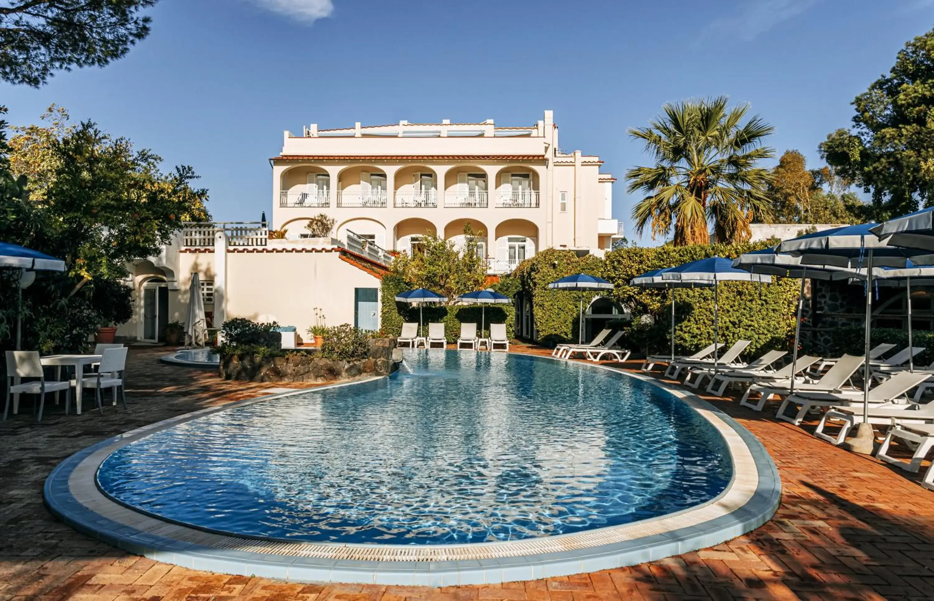 Swimming pool, Property Building in Hotel Regina Palace Terme