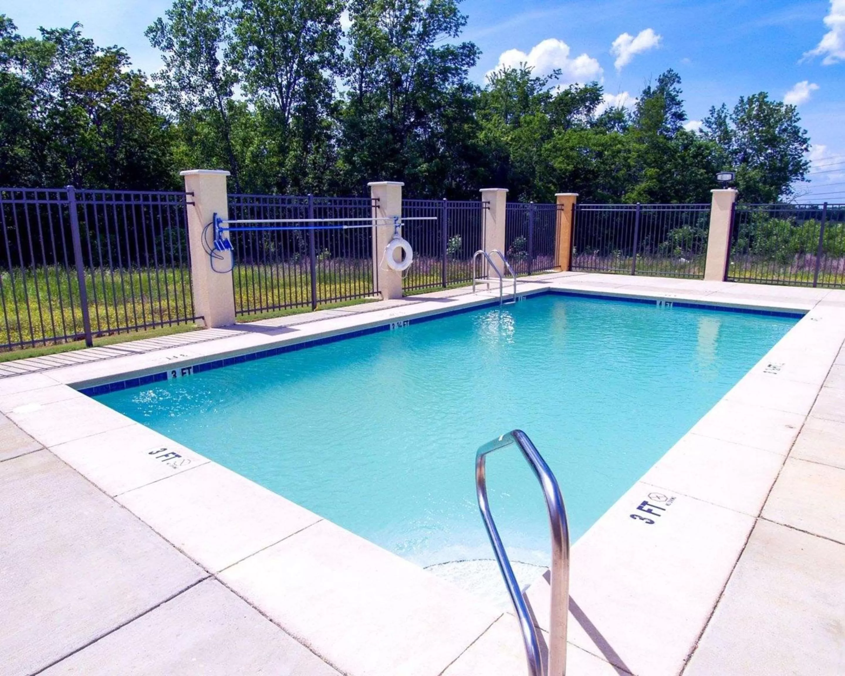 On site in Comfort Suites Airport South