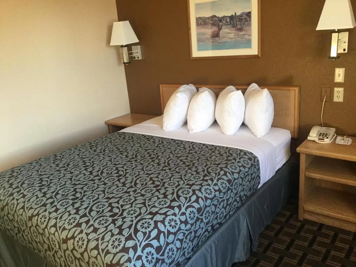 Bed in Days Inn by Wyndham Hurricane/Zion National Park Area