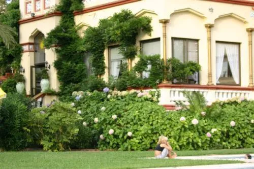 Decorative detail in Hotel Hostal del Sol