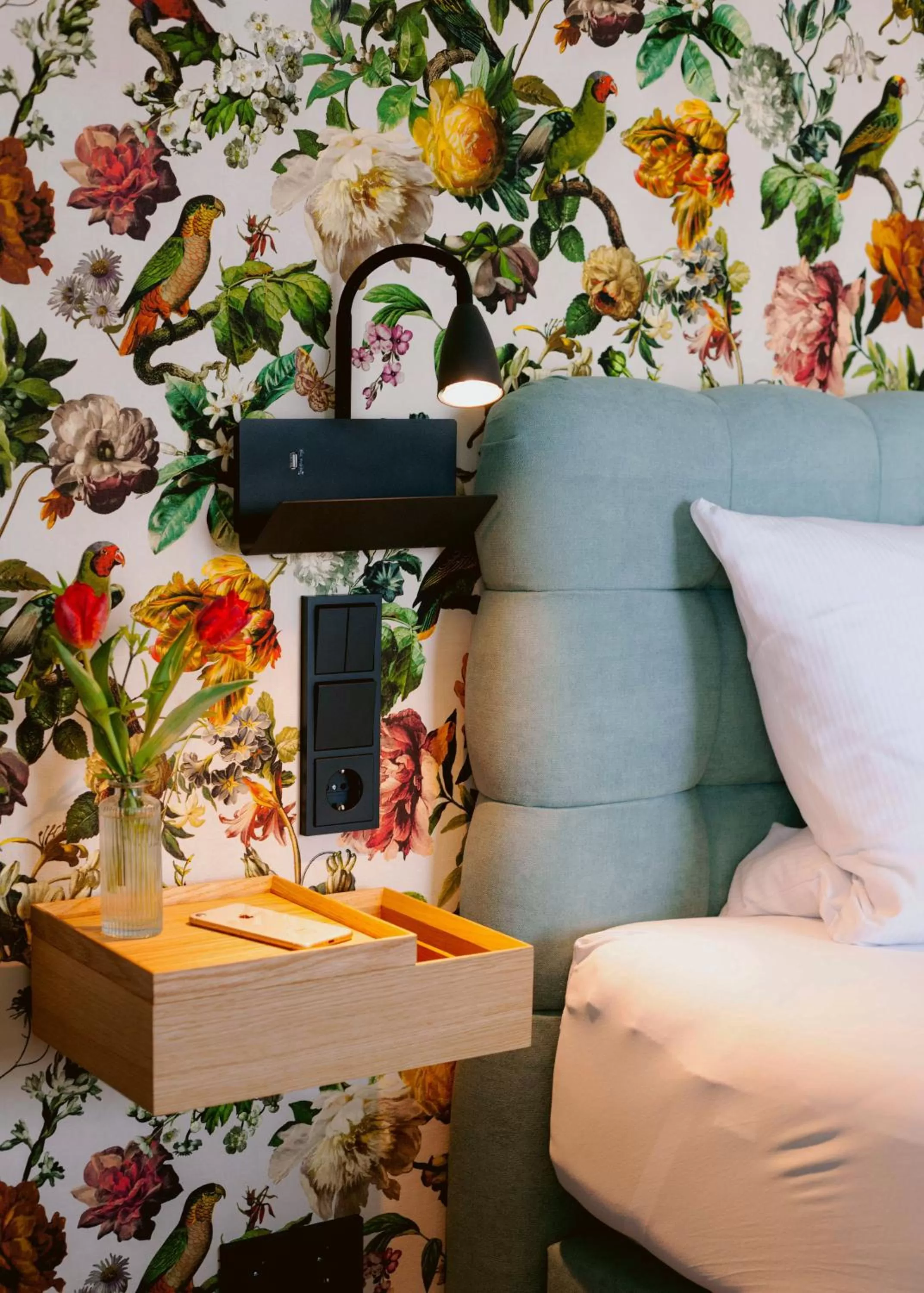 Photo of the whole room, Bed in Strandhotel SüdSee Diessen am Ammersee