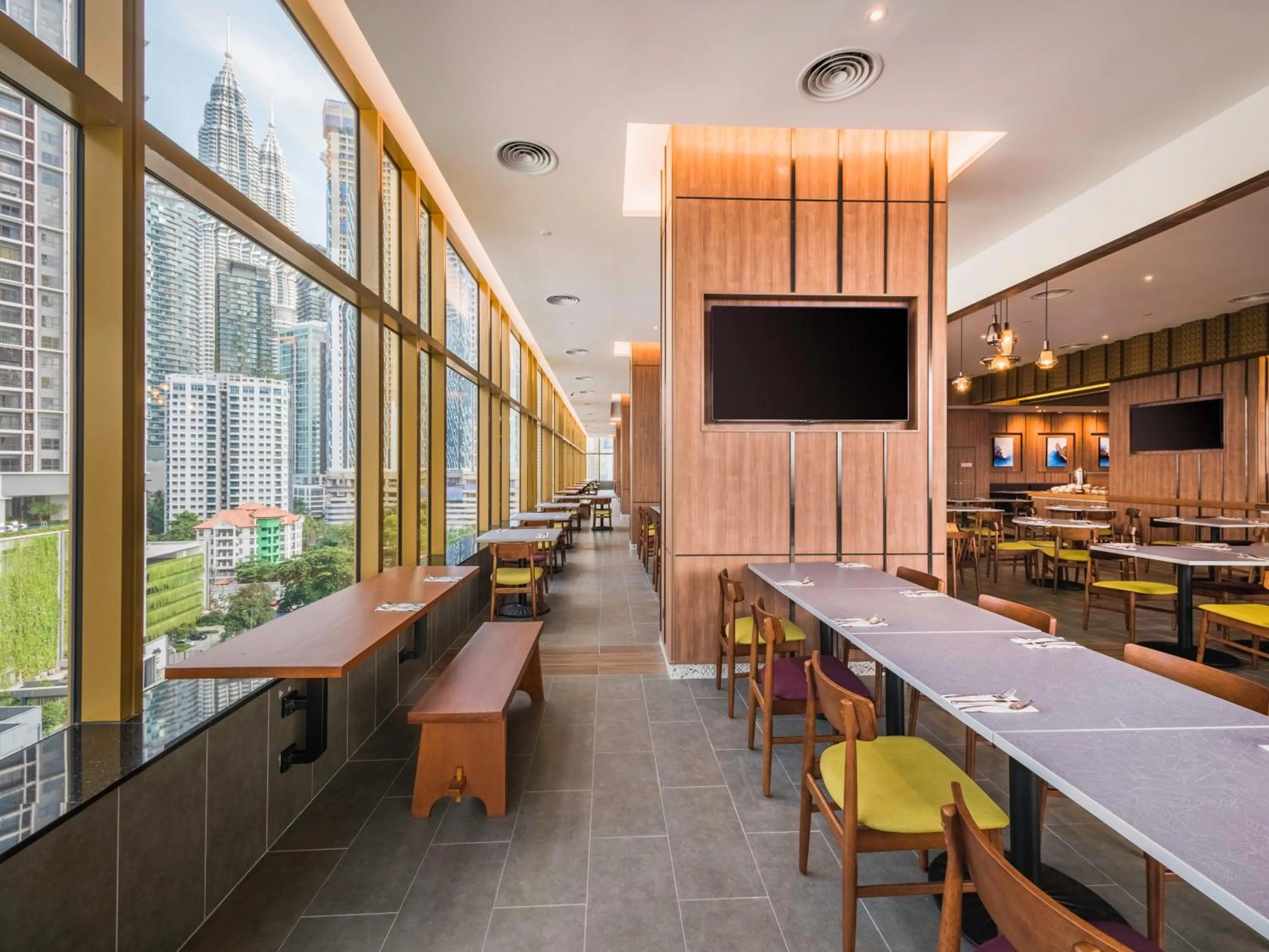 Restaurant/places to eat in ibis Kuala Lumpur City Centre