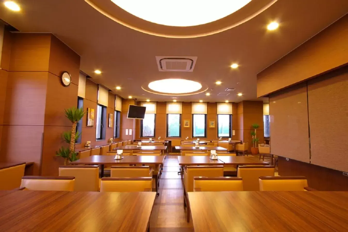 Restaurant/places to eat in Hotel Route-Inn Iwata Inter