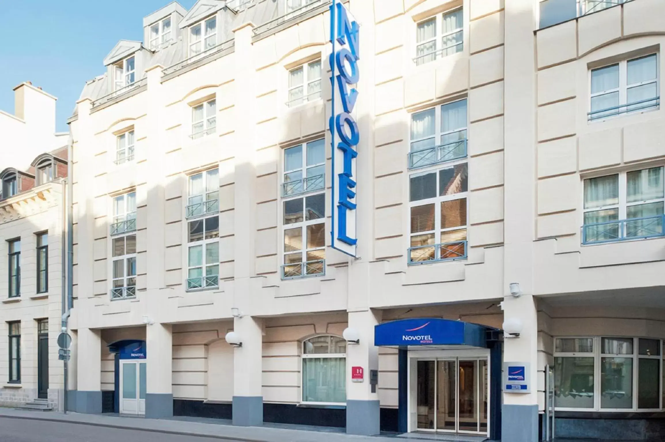 Facade/entrance, Property Building in Novotel Lille Centre Grand Place