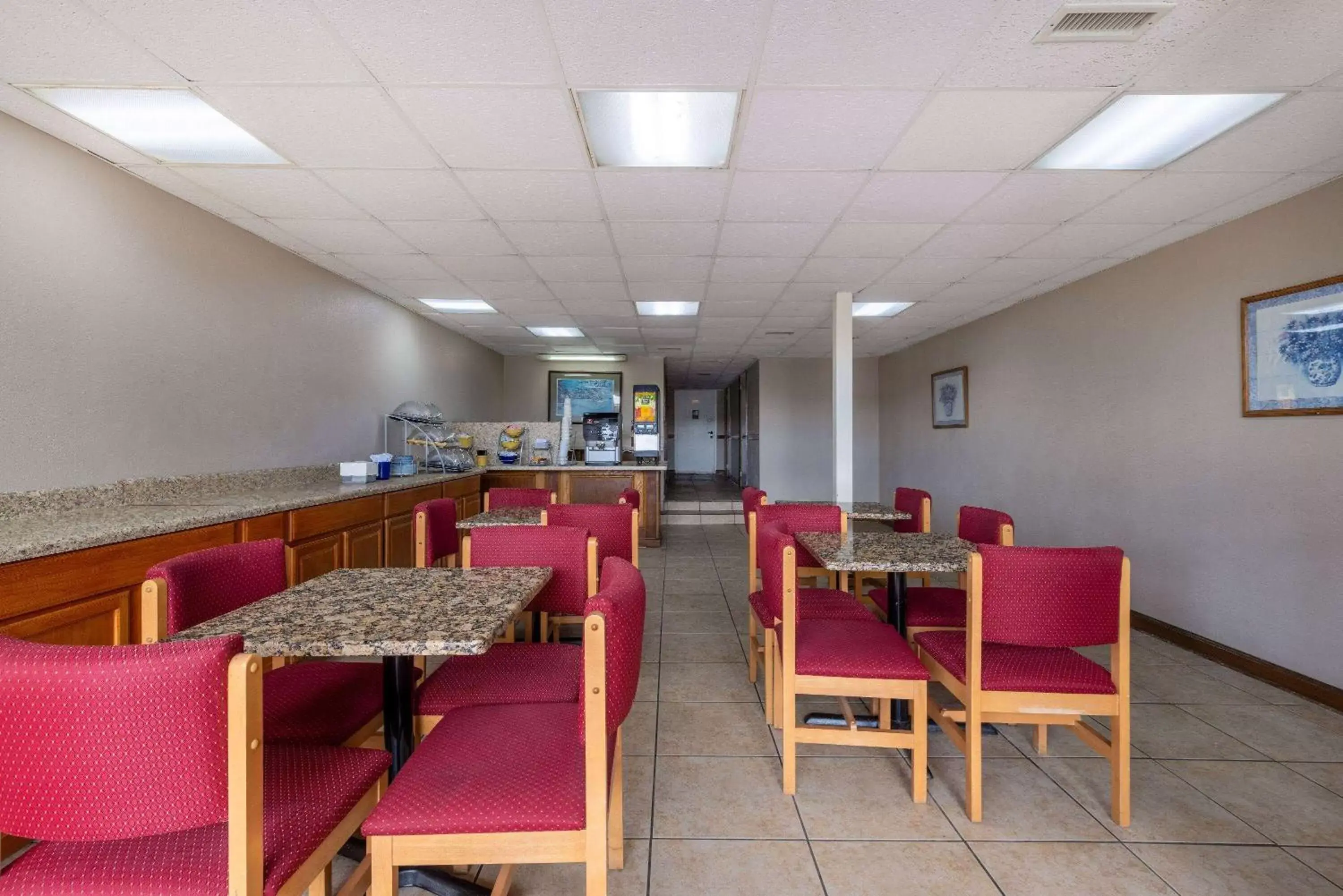 Breakfast, Restaurant/Places to Eat in Days Inn by Wyndham Lincolnton