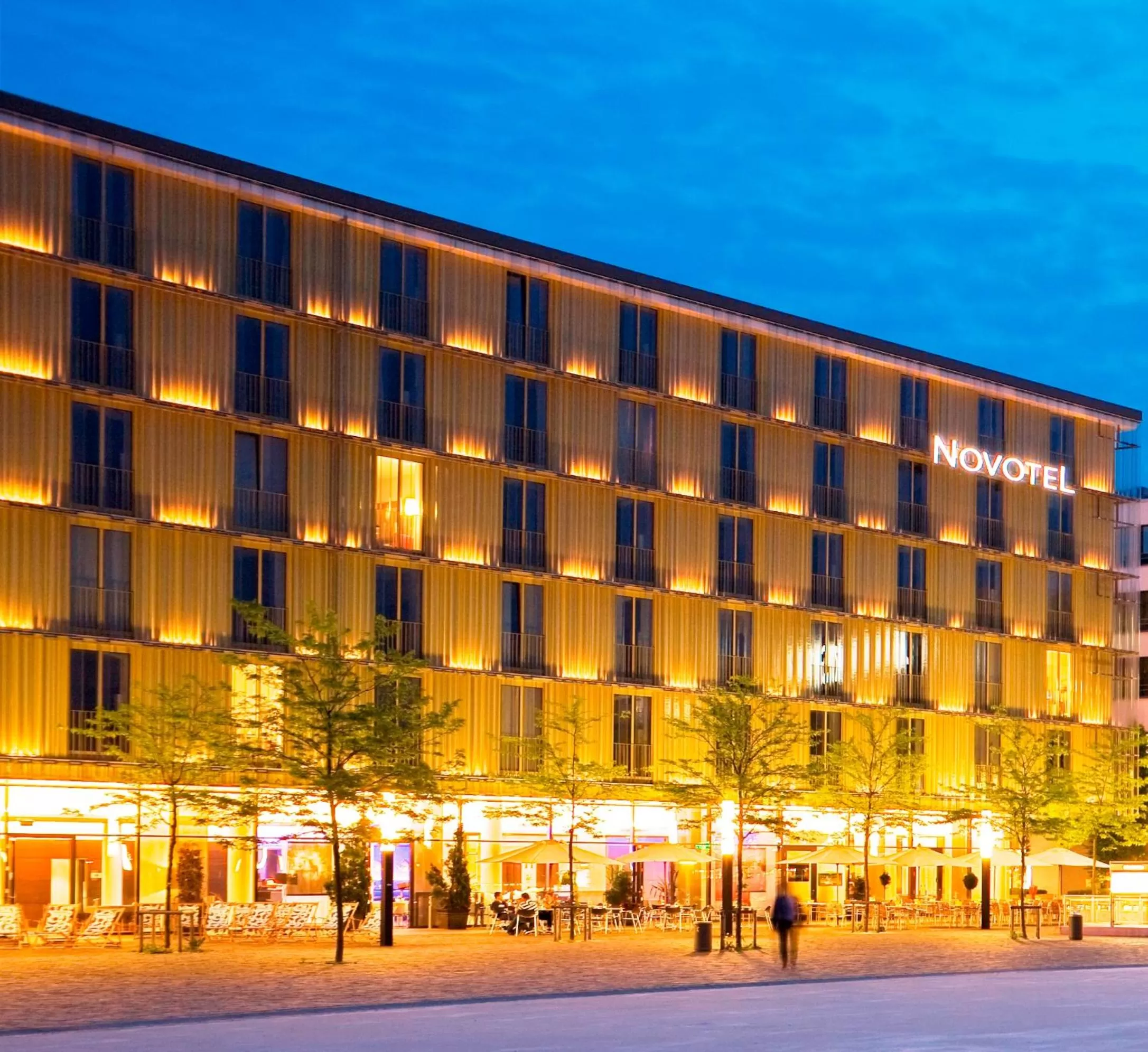 Facade/entrance in Novotel München Messe