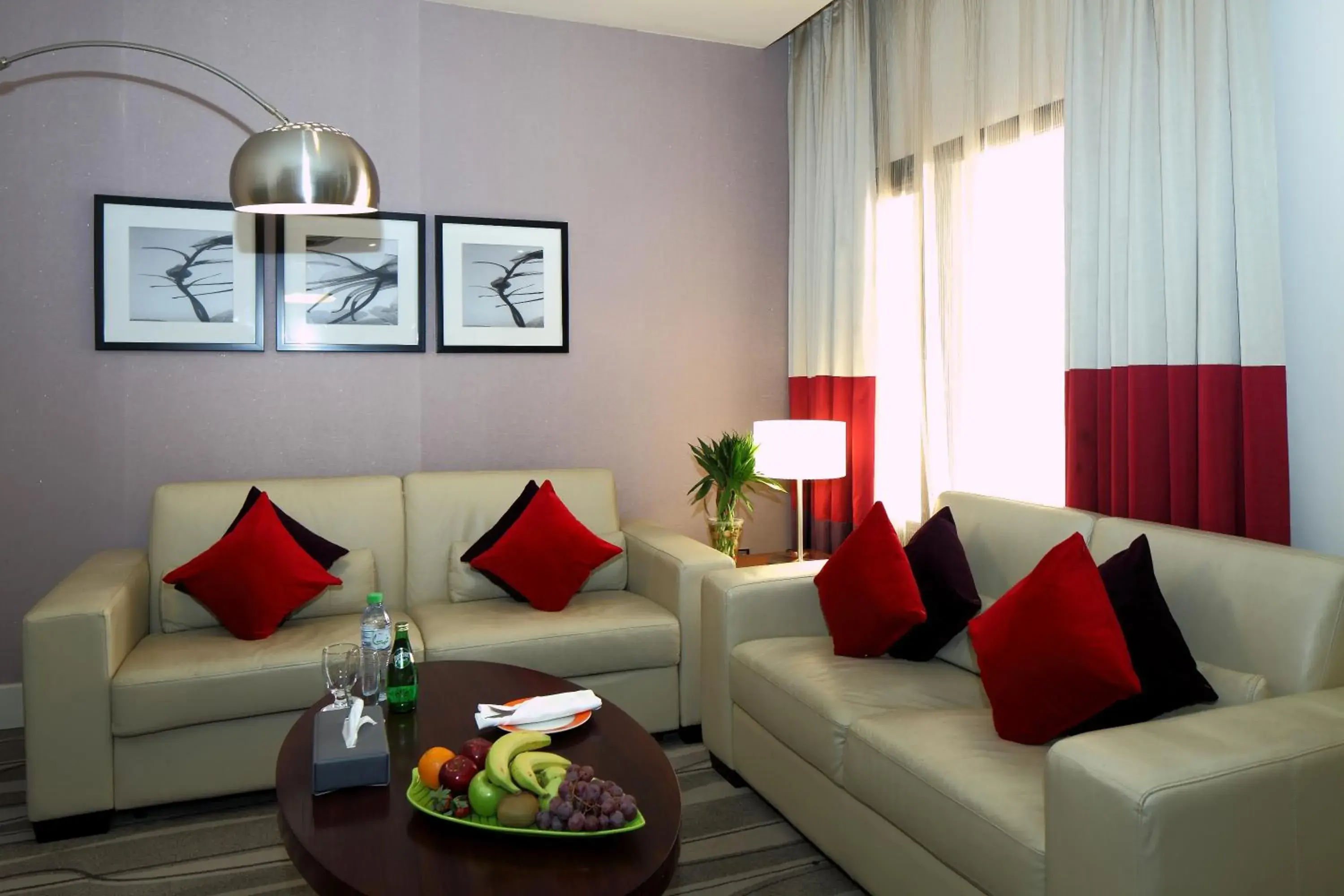 Bedroom, Seating Area in Novotel Suites Riyadh Olaya