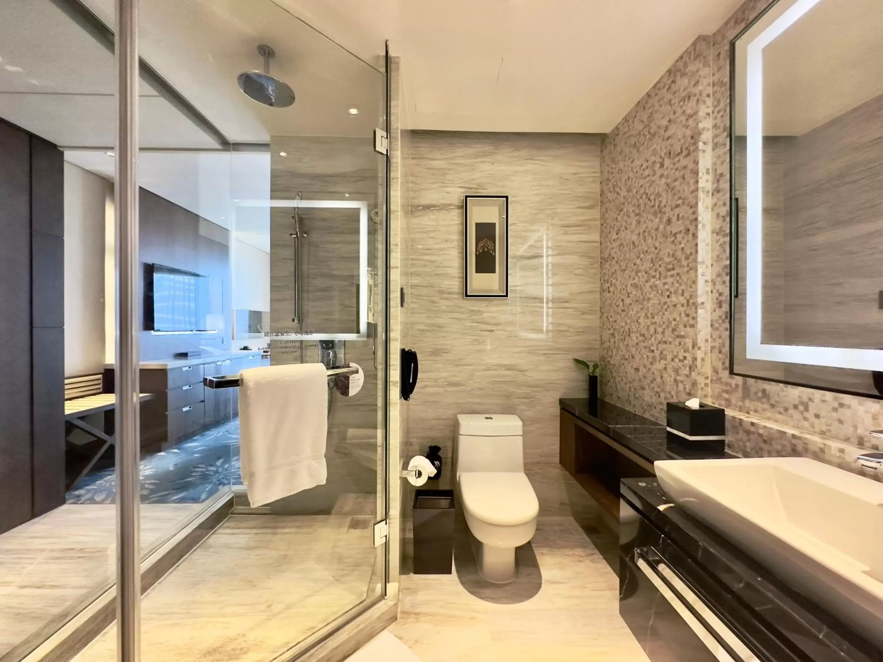 Shower, Bathroom in Shanghai Marriott Hotel Pudong East