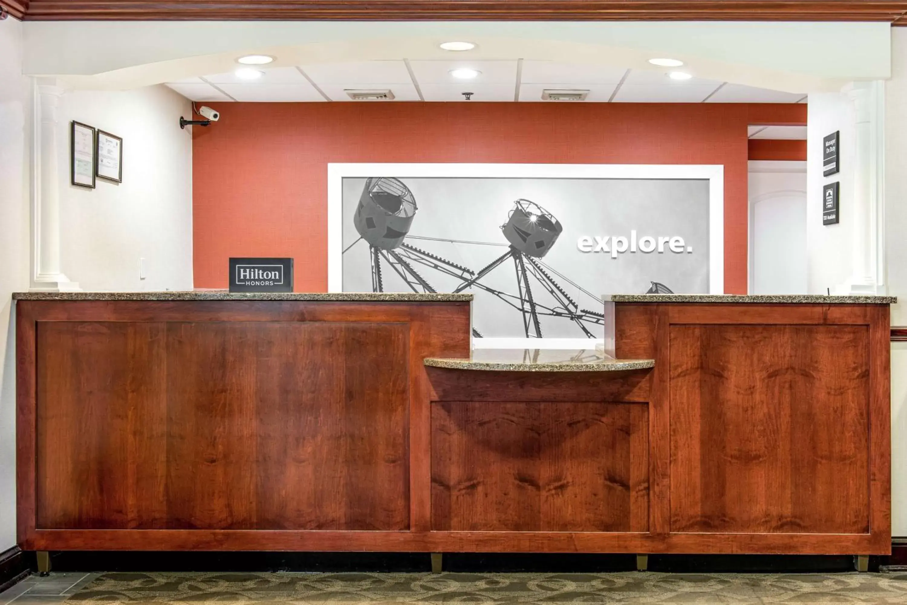 Lobby or reception in Hampton Inn & Suites Bethlehem