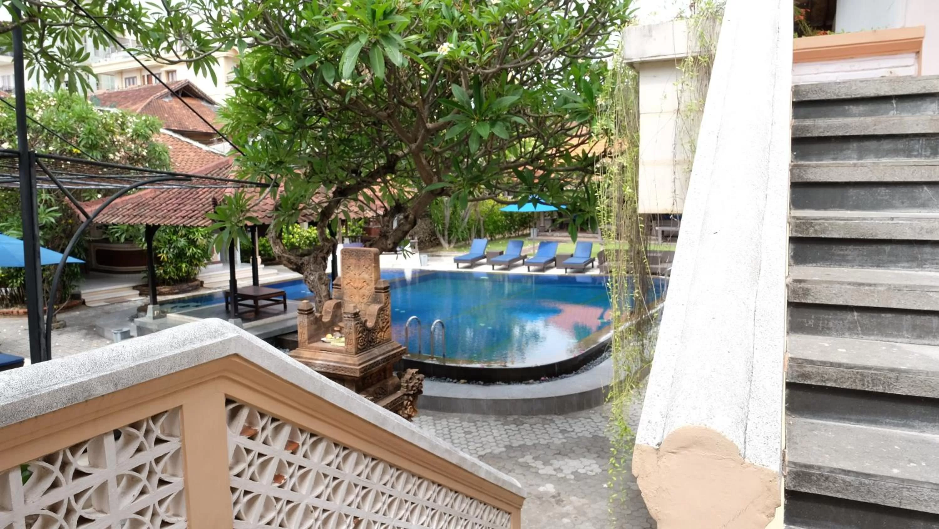 Swimming pool in Fat Yogi Cottages