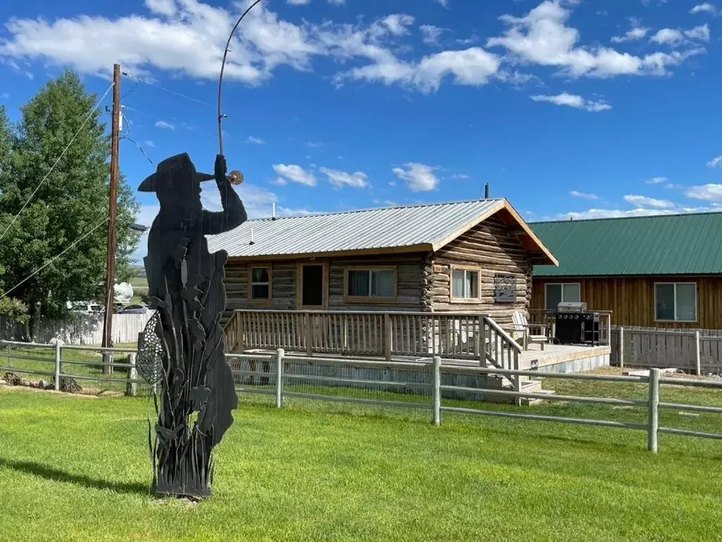 Property Building in Sportsman Lodge Melrose MT