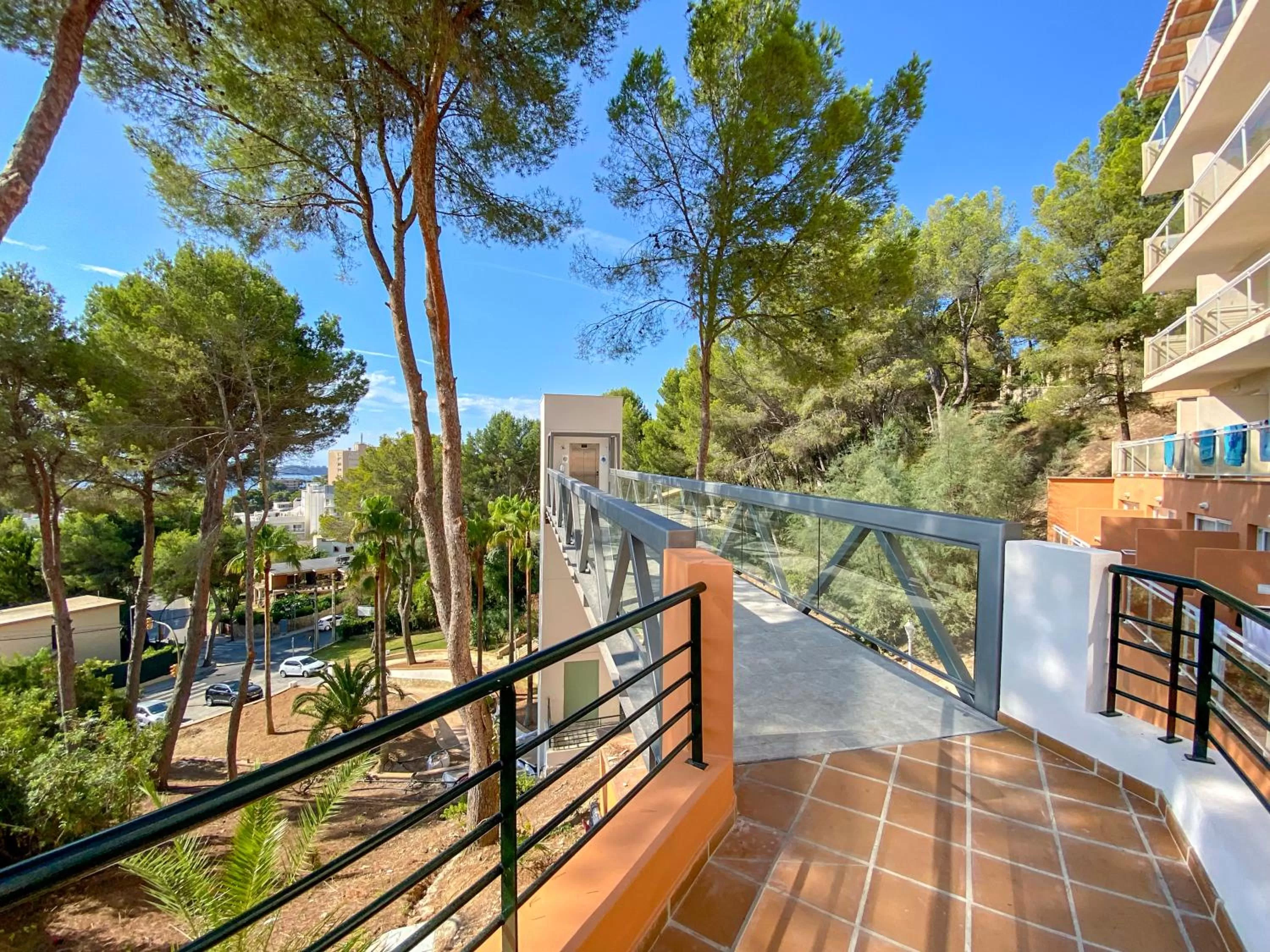 Property building in Valentin Grand Park Suite Hotel