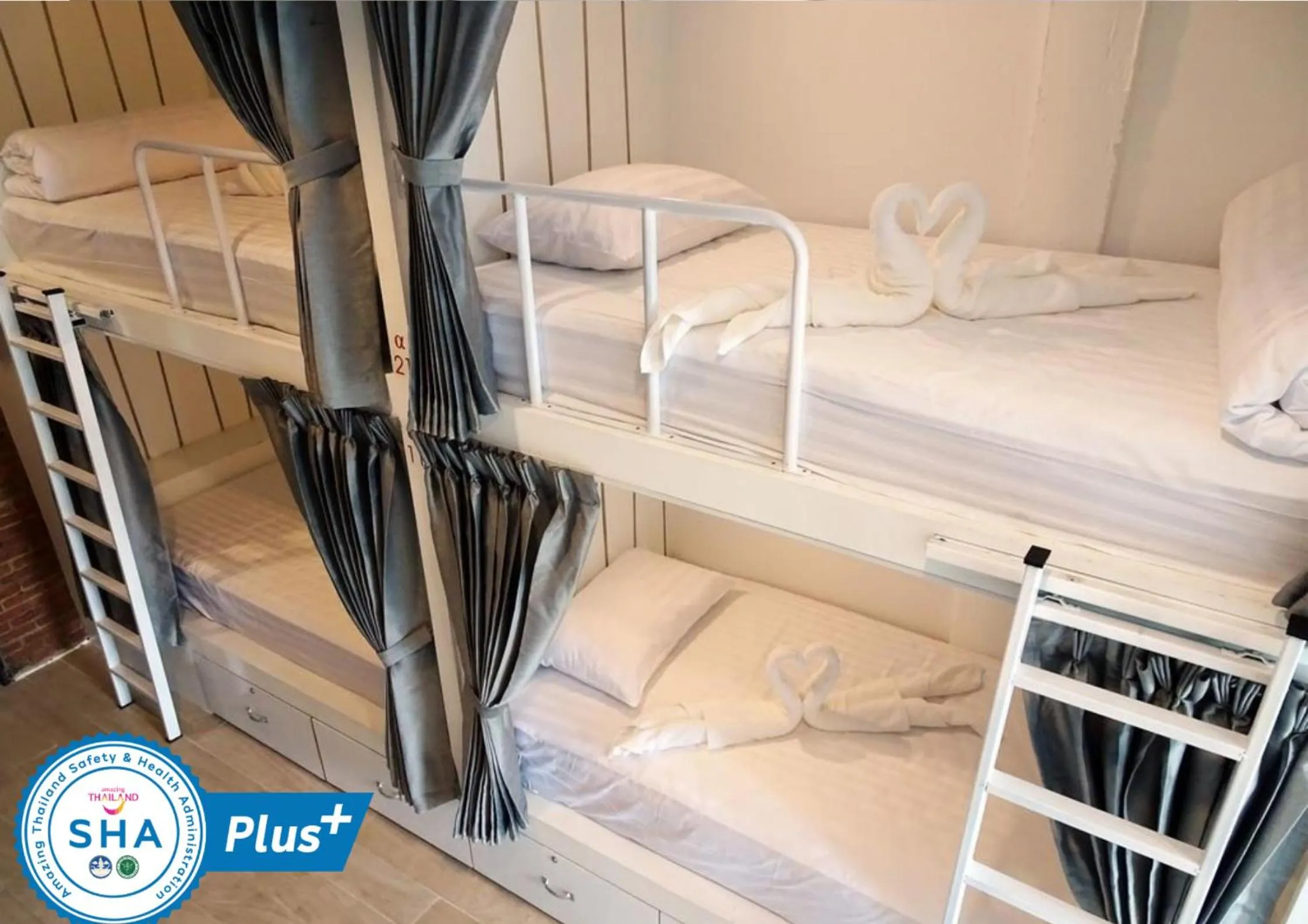 Bed in What's Up Chiang Mai