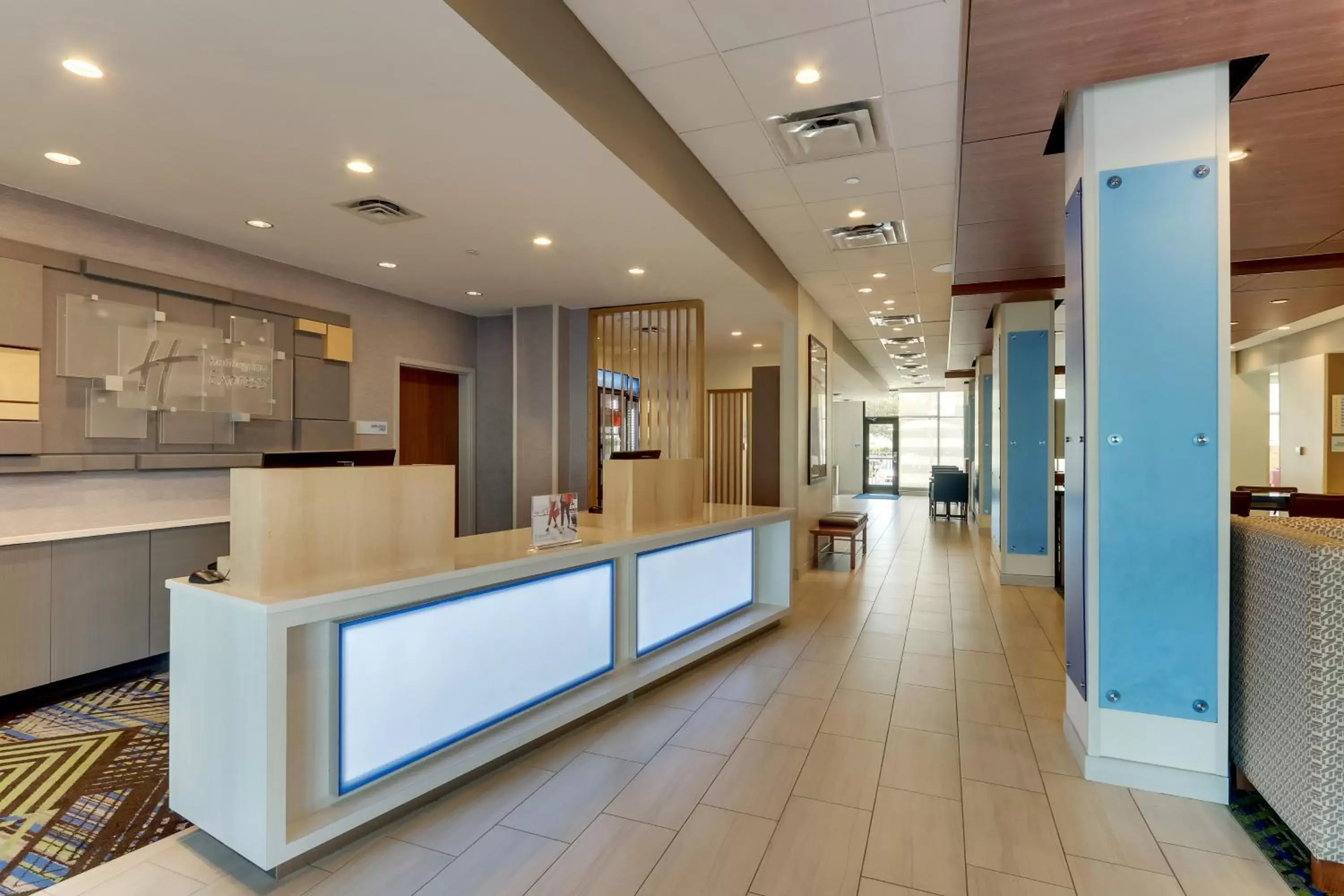 Lobby or reception, Lobby/Reception in Holiday Inn Express - Wilmington - Porters Neck, an IHG Hotel