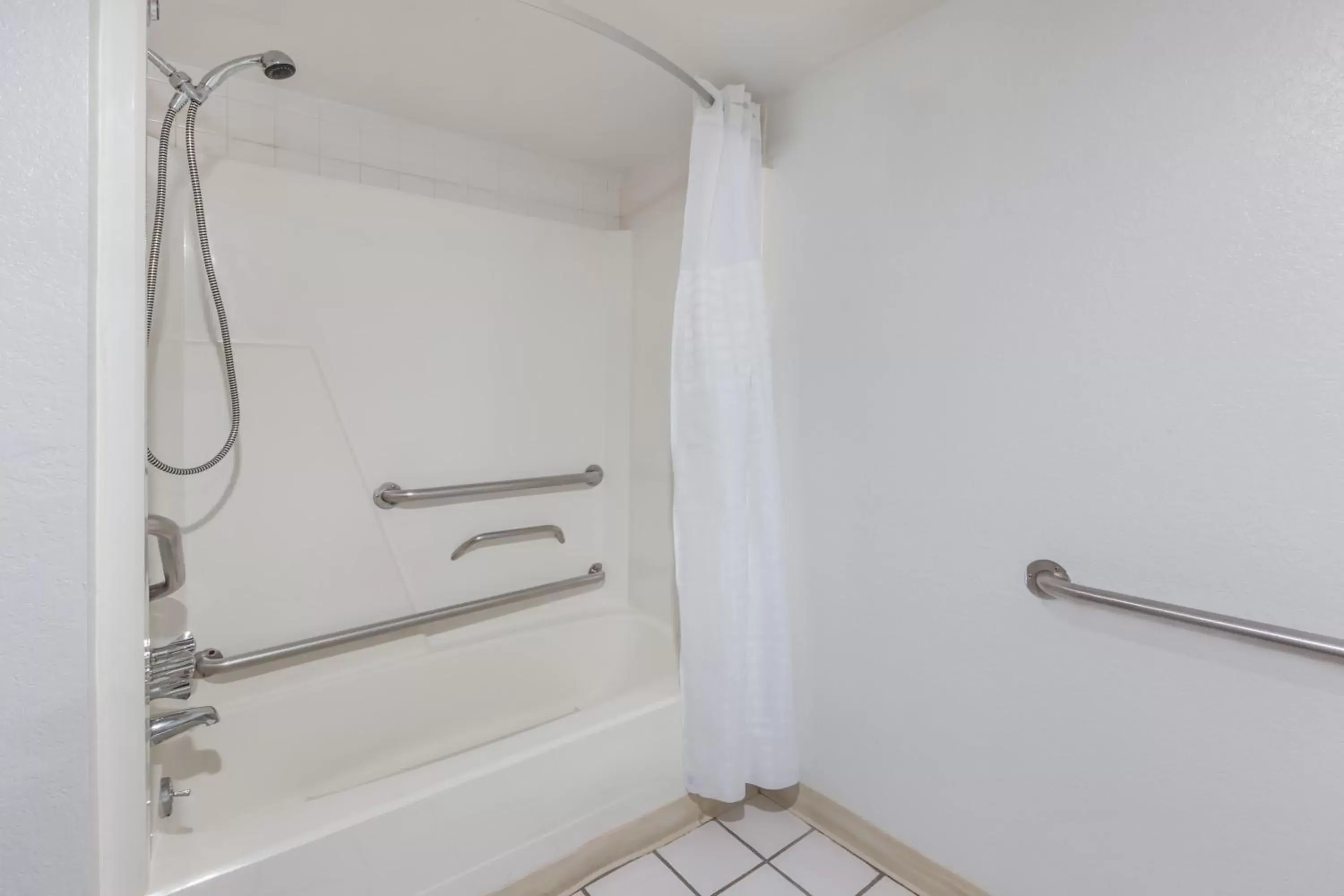 Shower, Bathroom in Days Inn by Wyndham Holland