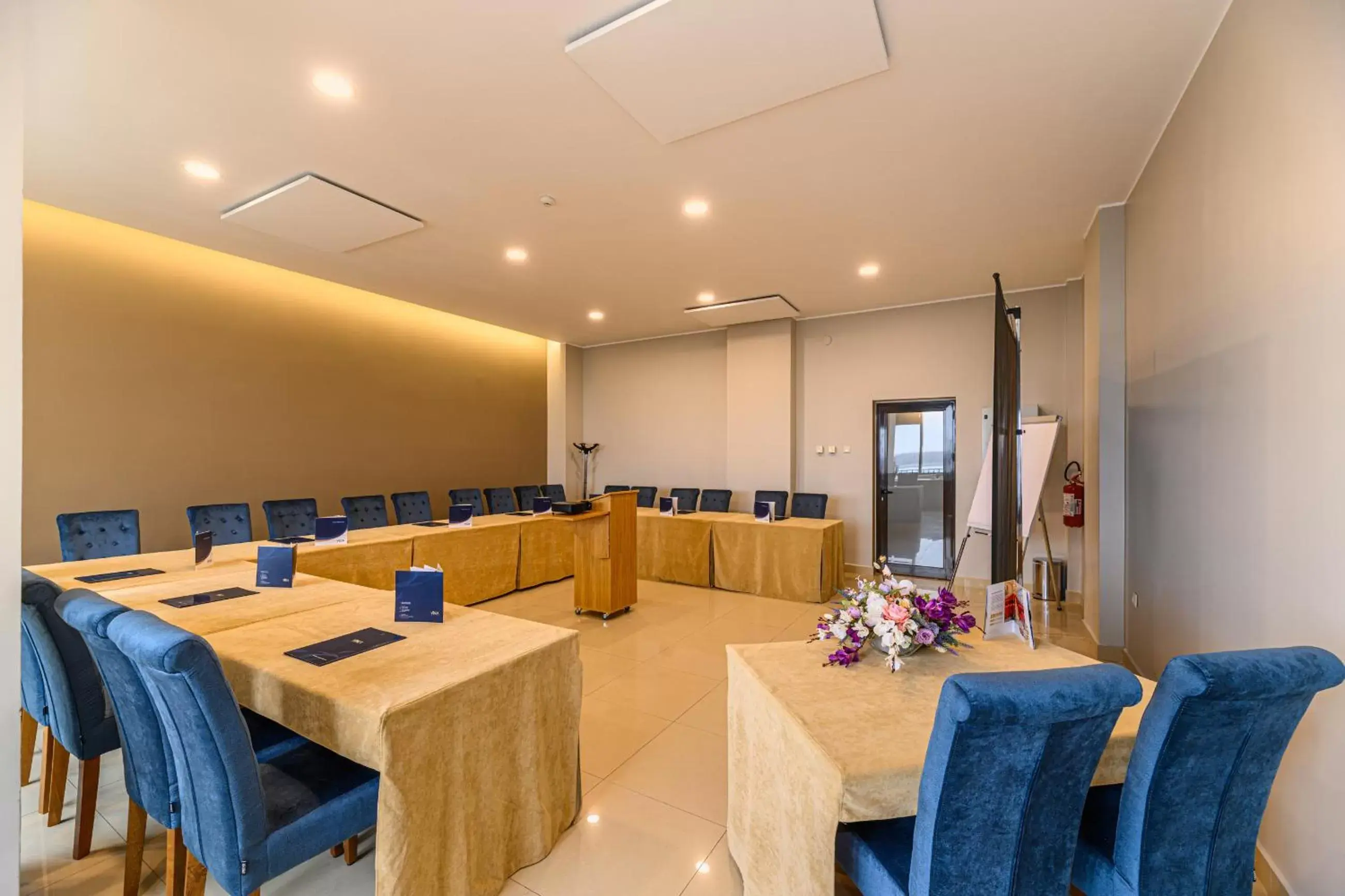 Business facilities in Faleza Hotel by Vega