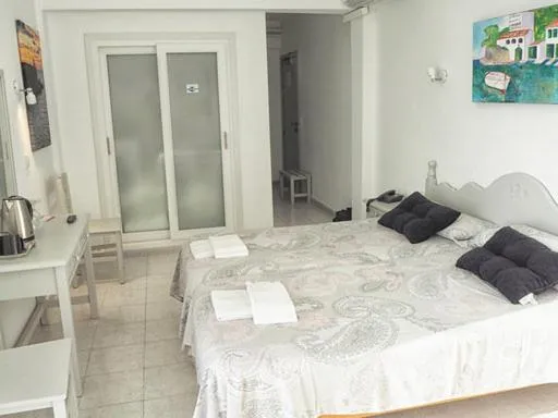 Decorative detail, Bed in Hotel Rocamar