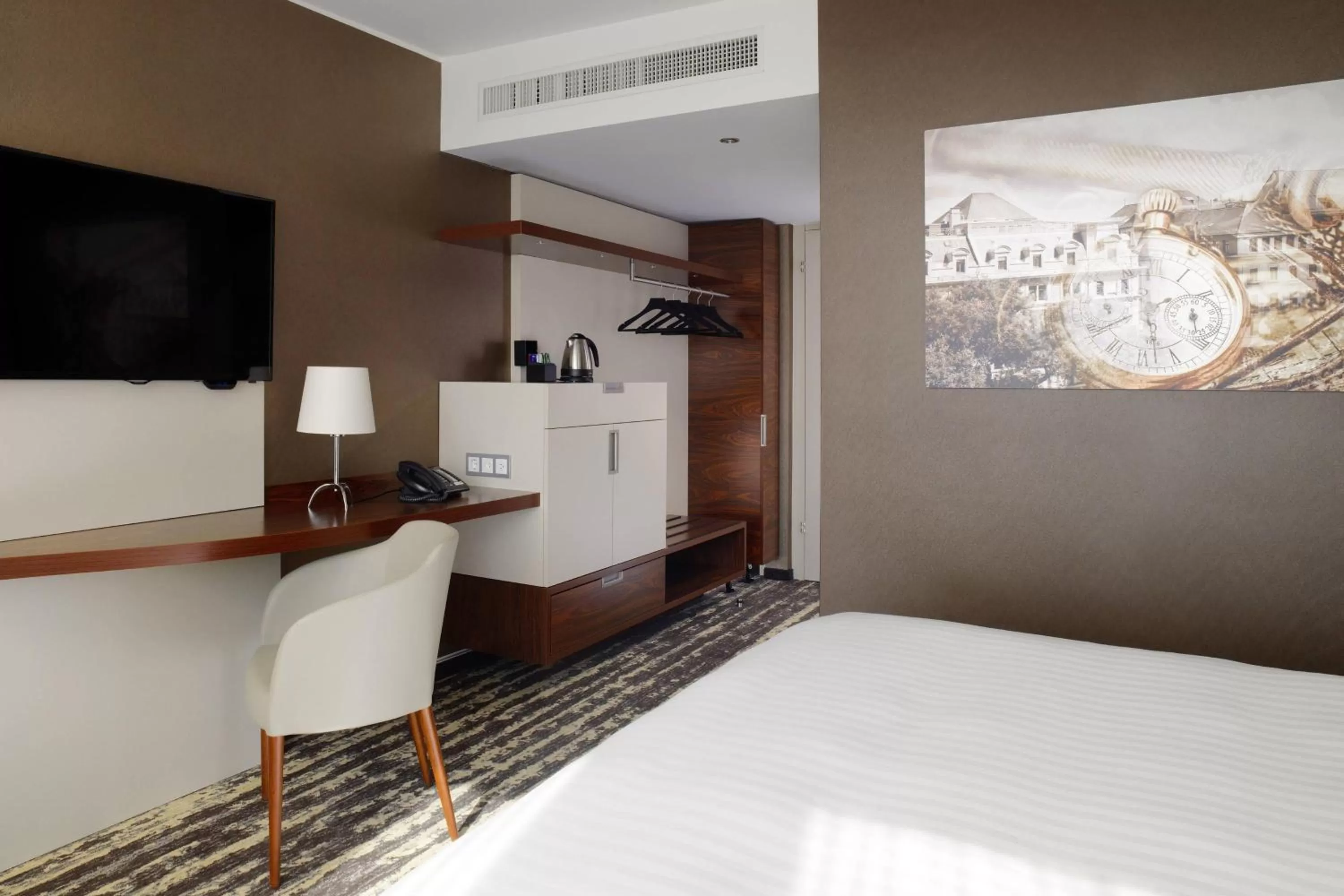 Bedroom, Bed in Zurich Marriott Hotel