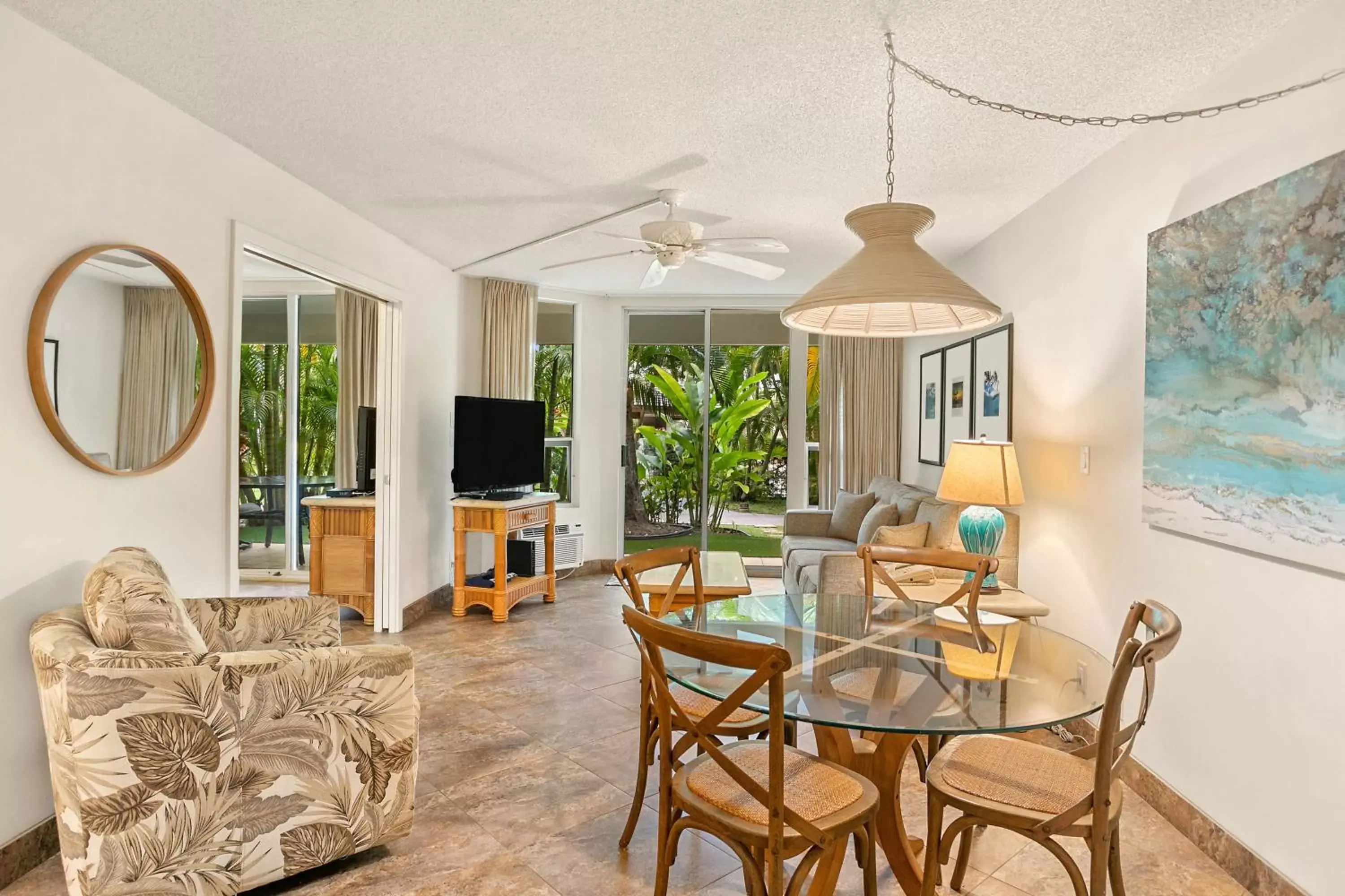 Living room, Seating Area in Aston at the Maui Banyan