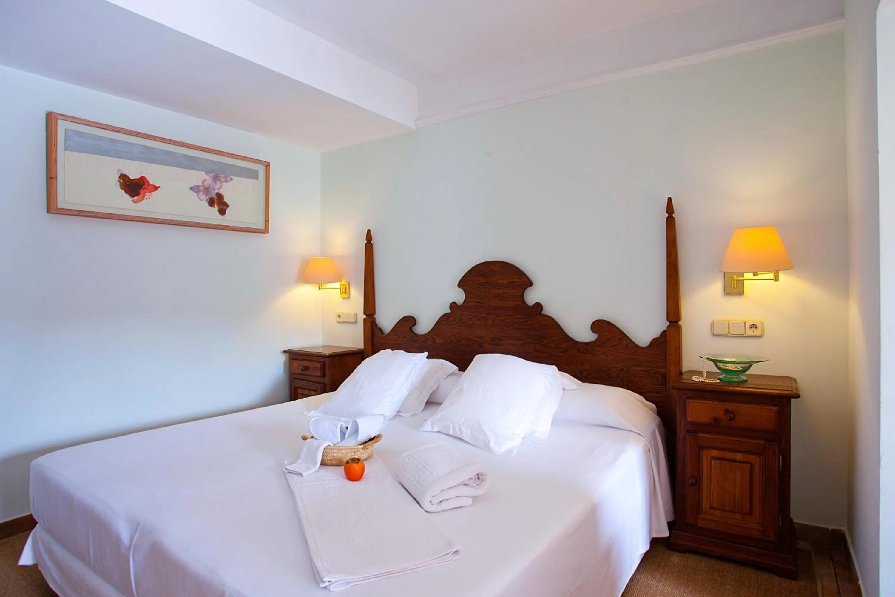 Bed in Hotel Cala Sant Vicenç - Adults Only