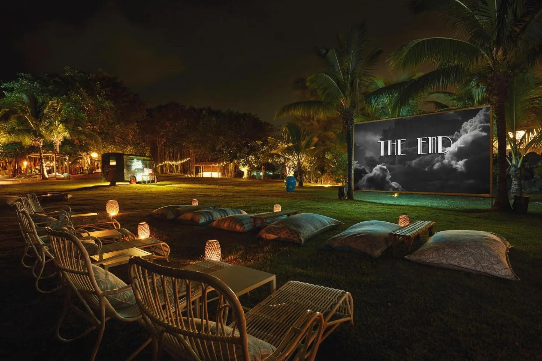Entertainment in LUX* Grand Gaube Resort & Villas