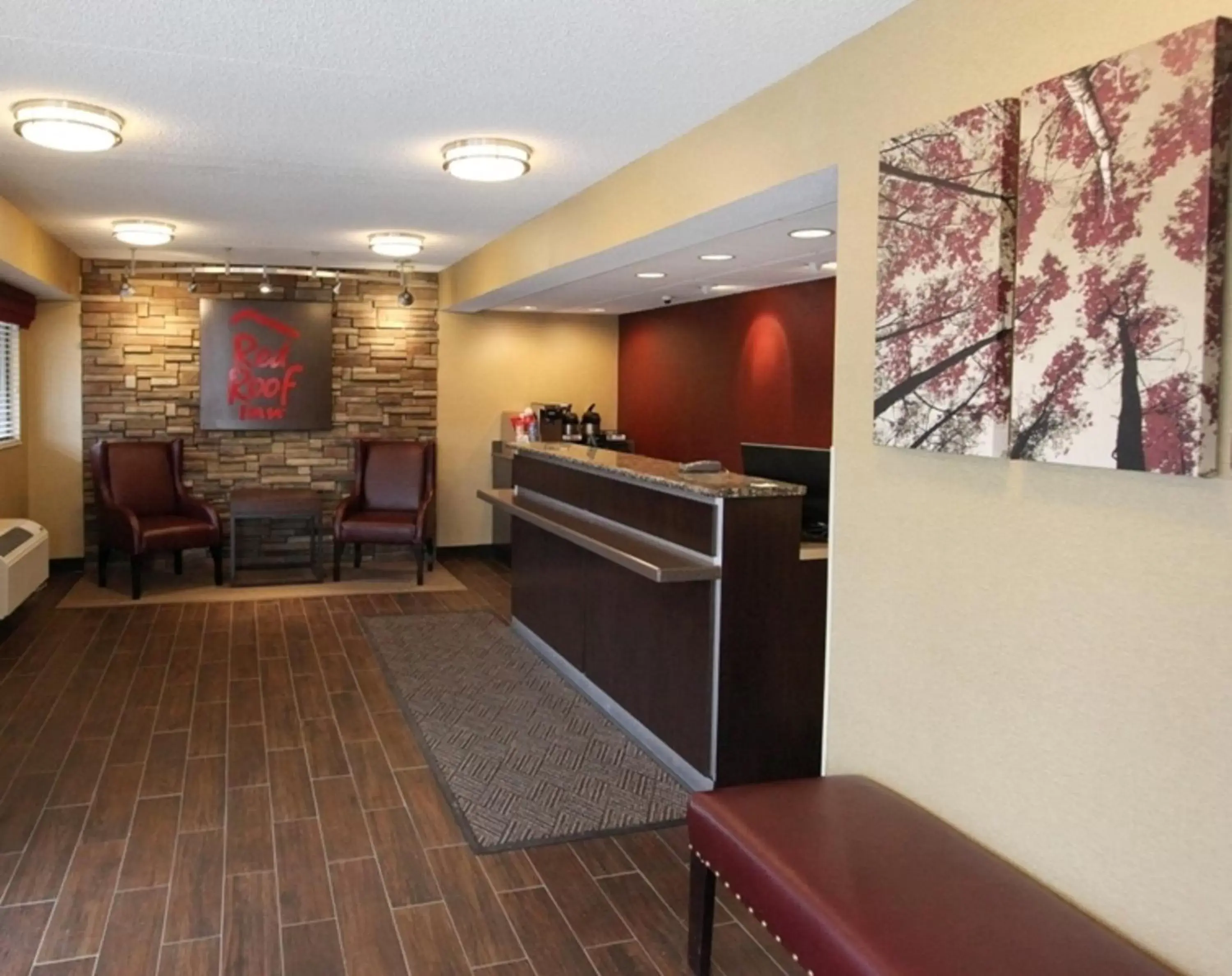 Lobby or reception, Lobby/Reception in Red Roof Inn Allentown Airport