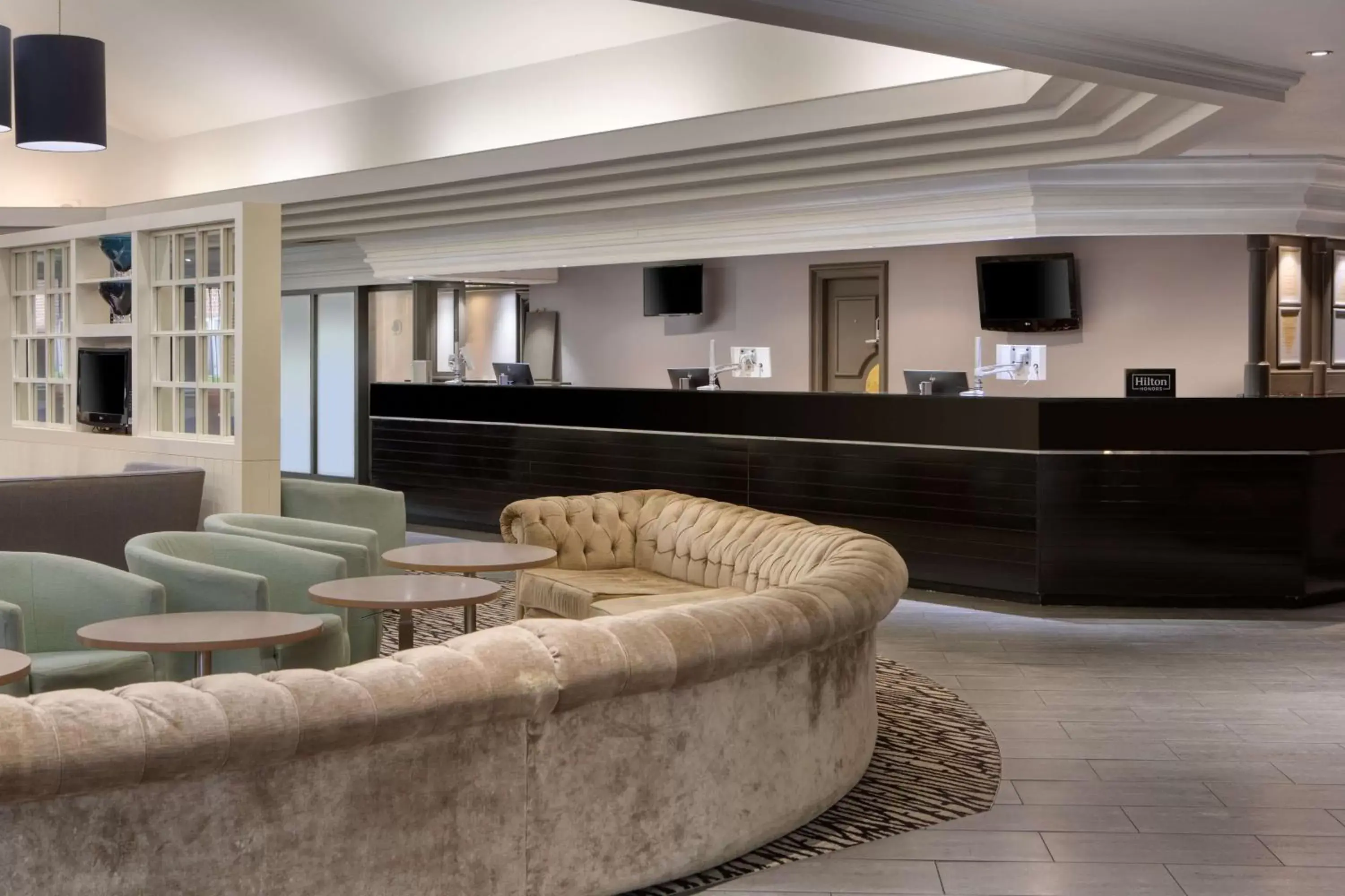 Lobby or reception, Lobby/Reception in DoubleTree by Hilton Newbury North