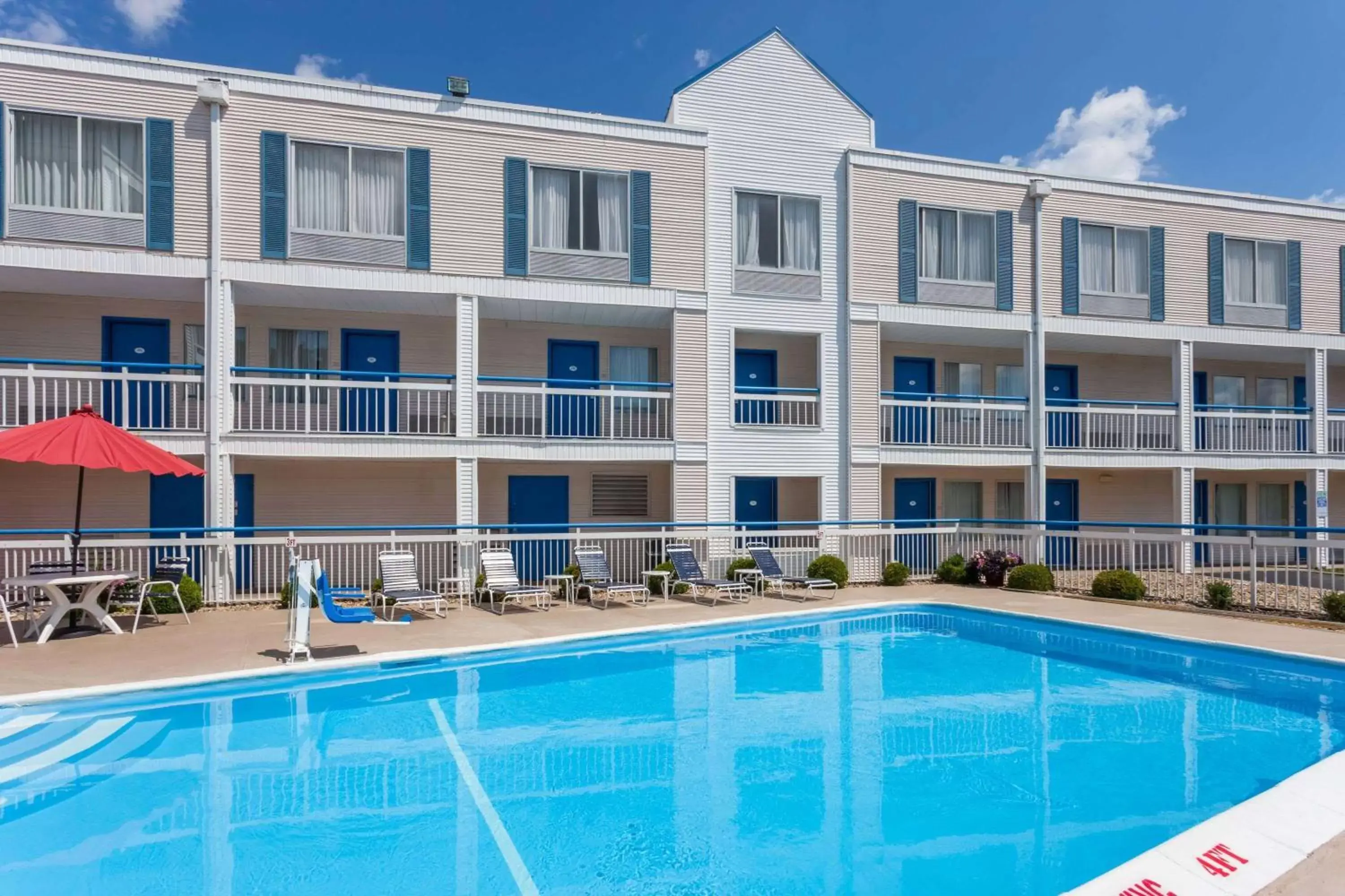 Pool view, Swimming Pool in Baymont by Wyndham Peoria