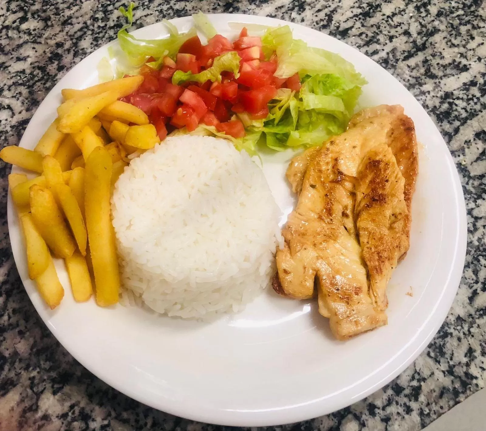 Restaurant/places to eat in Bento palace hotel