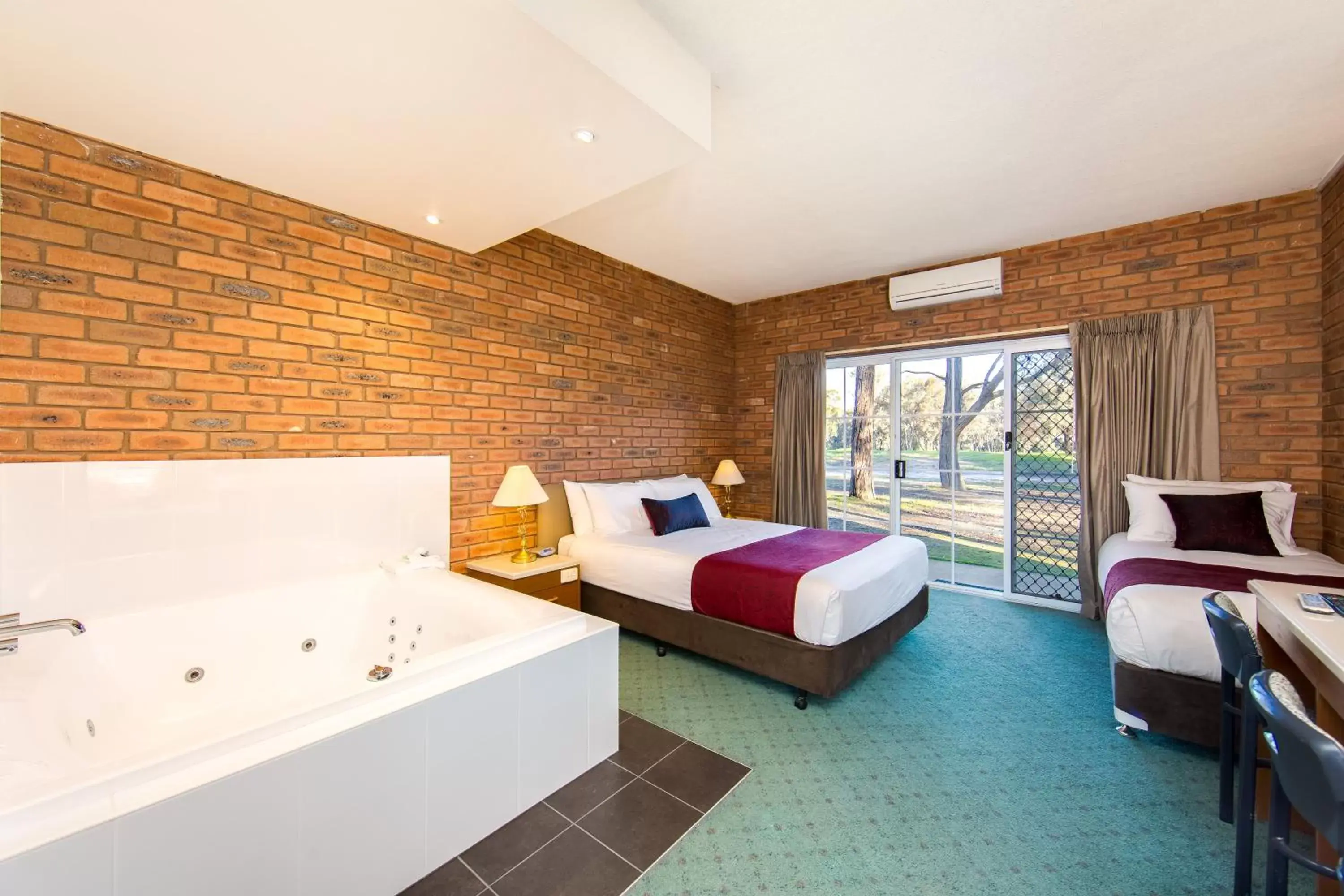 Bedroom, Bed in Thurgoona Country Club Resort Bedroom, Bed in Thurgoona Country Club Resort