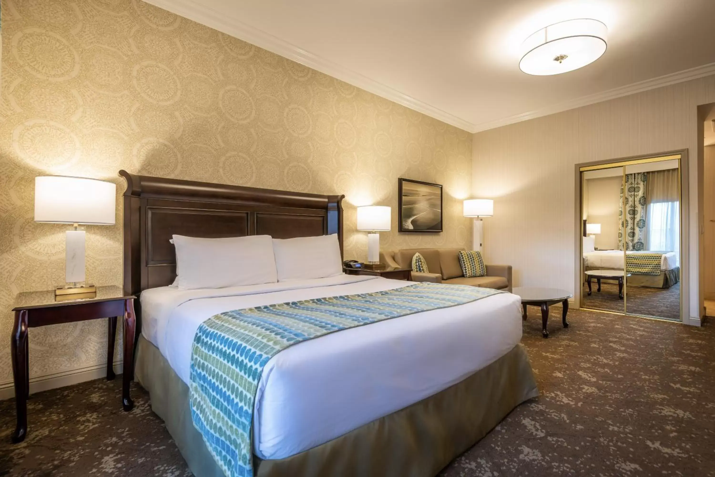 Bedroom, Bed in Ayres Hotel Seal Beach