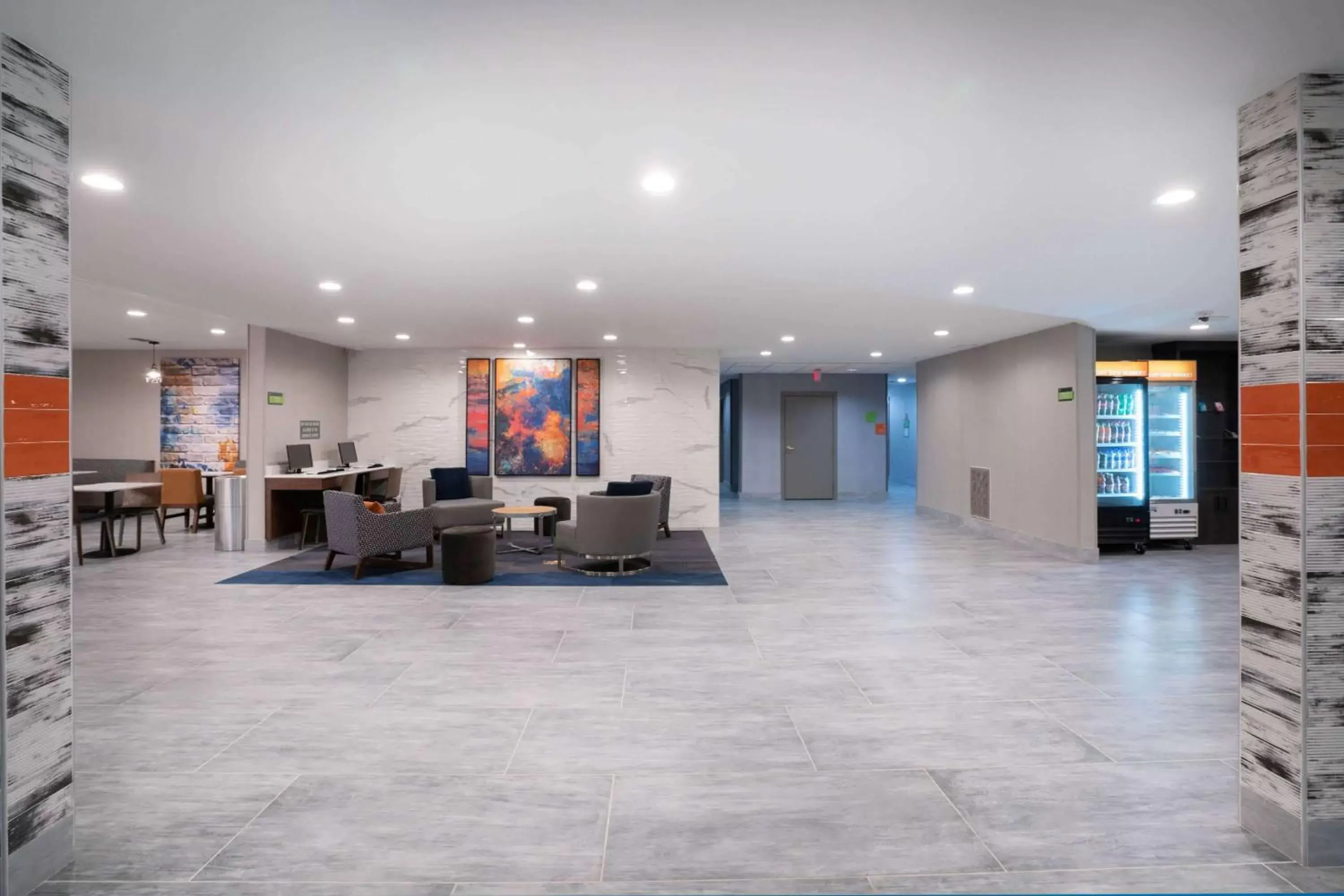 Lobby or reception in La Quinta by Wyndham Montgomery