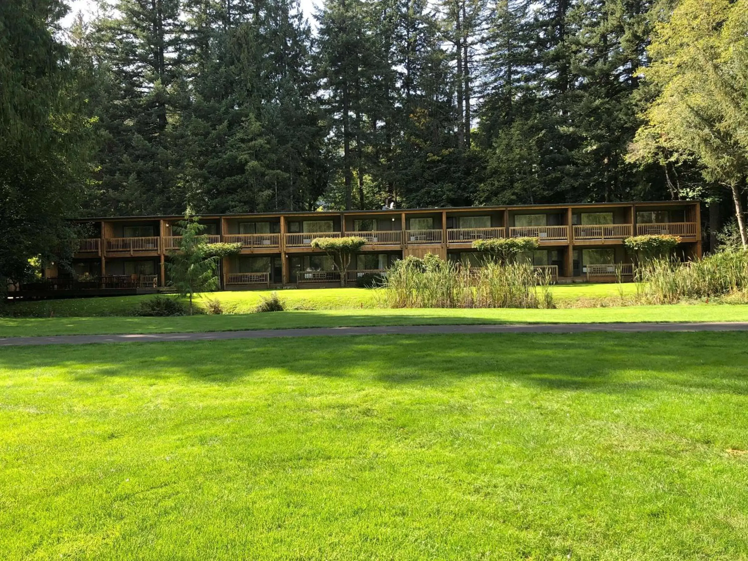 Photo of the whole room, Property Building in BW Premier Collection, Mt Hood Oregon Resort