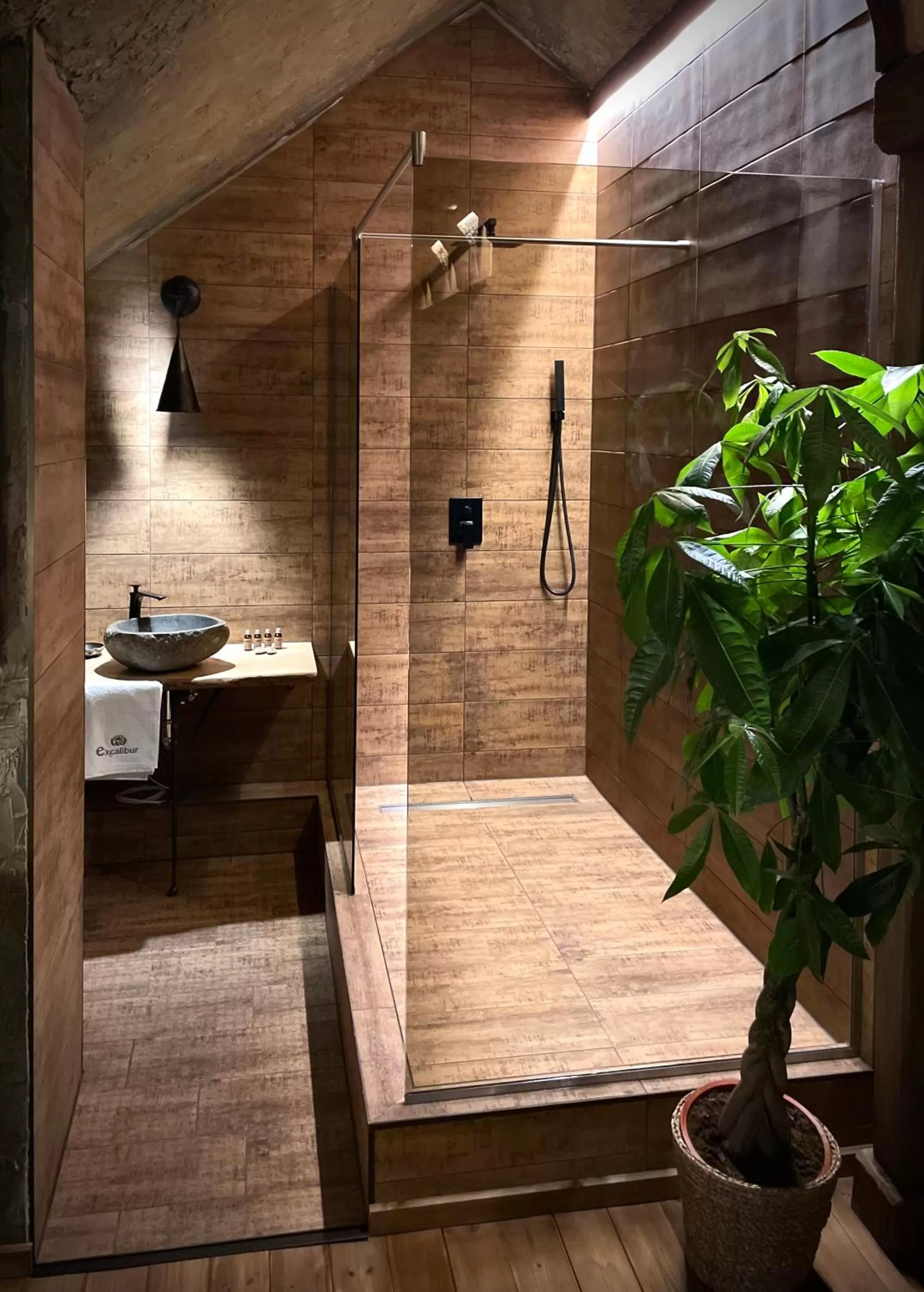 Bathroom in Excalibur miniHotel