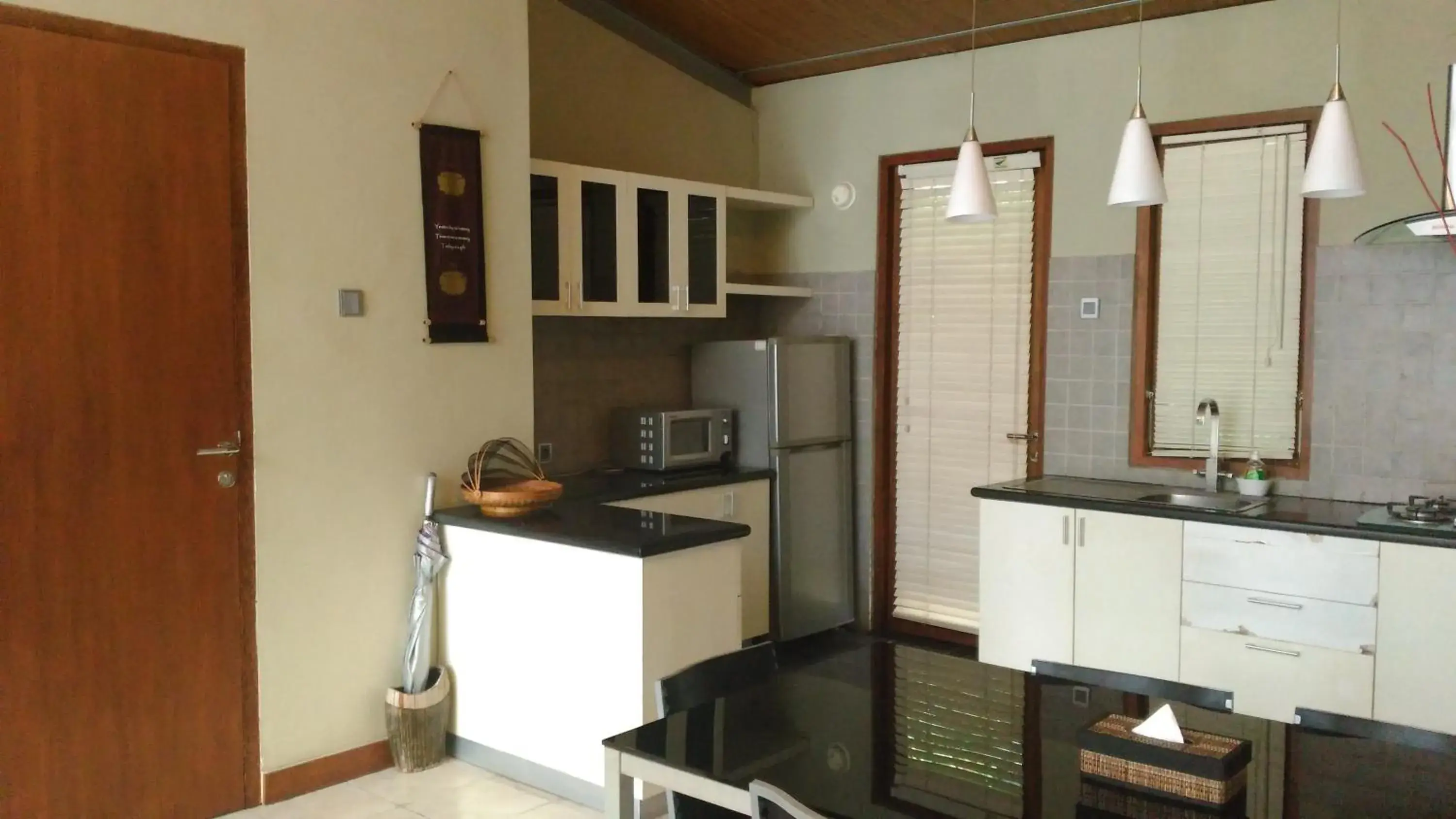 Kitchen or kitchenette, Kitchen/Kitchenette in Villa Puri Ayu