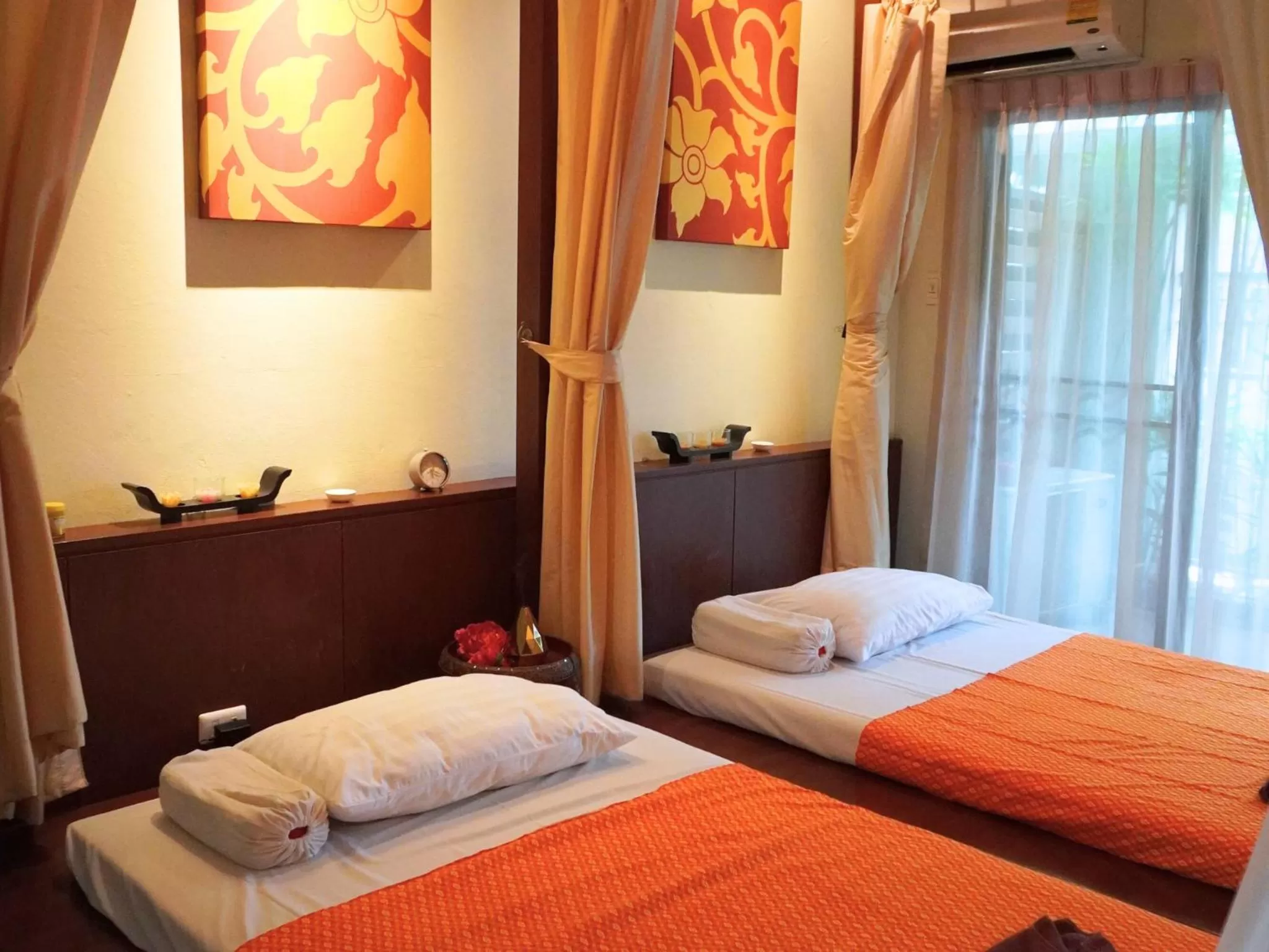 Massage, Bed in Cosy Beach Hotel - SHA Extra Plus
