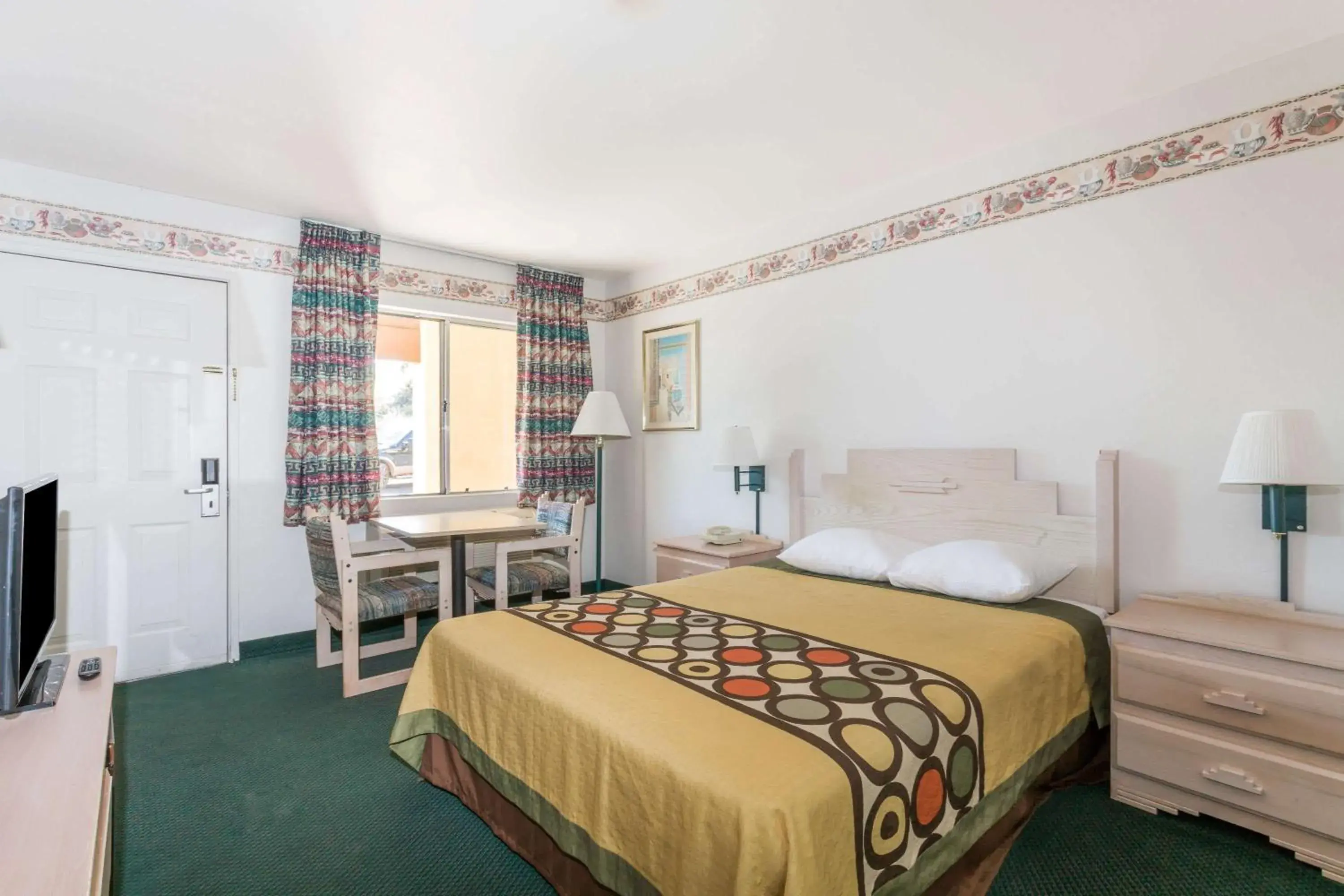 Photo of the whole room, Bed in Super 8 by Wyndham Cottonwood Photo of the whole room, Bed in Super 8 by Wyndham Cottonwood