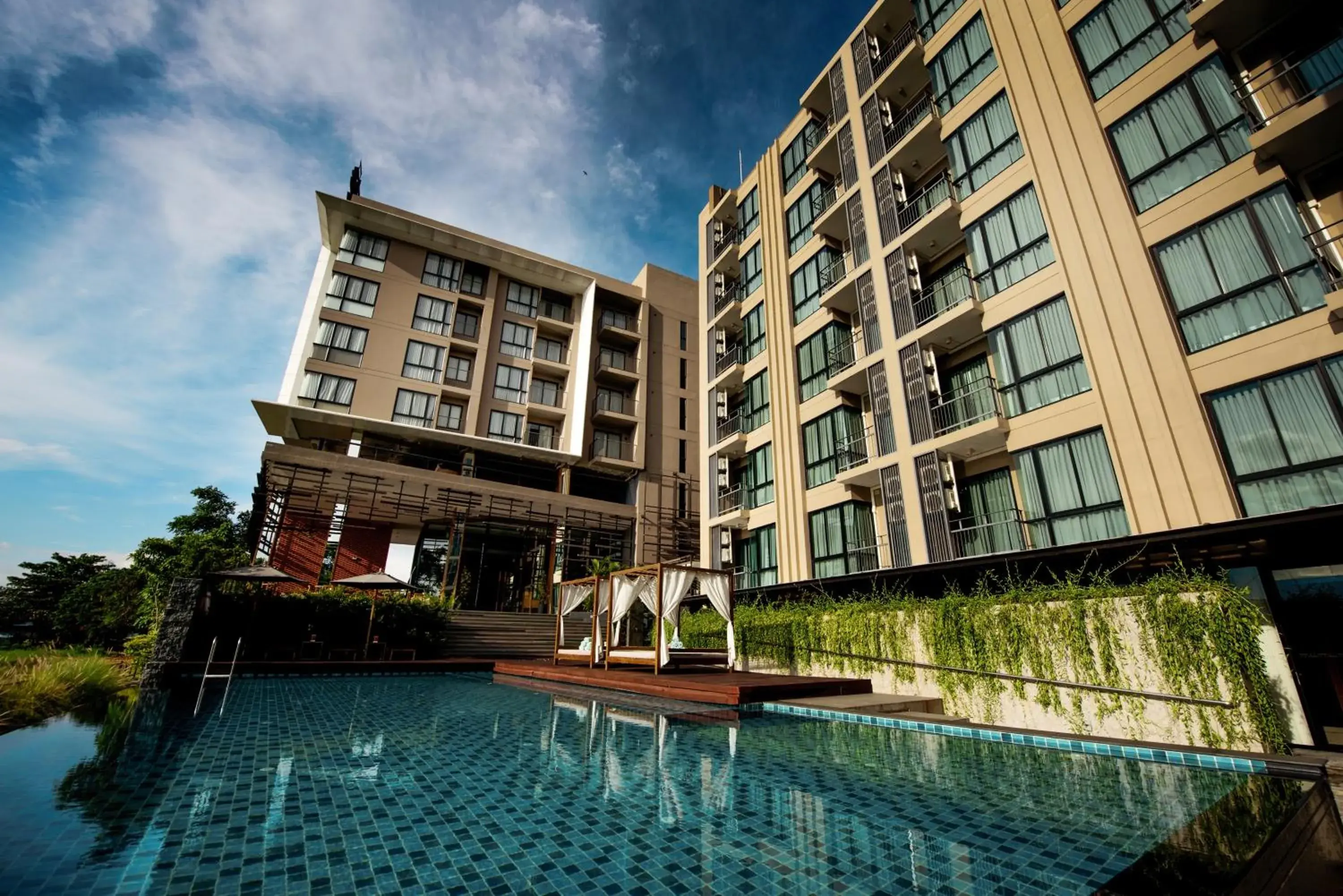 Swimming pool, Property Building in Brique Hotel Chiangmai